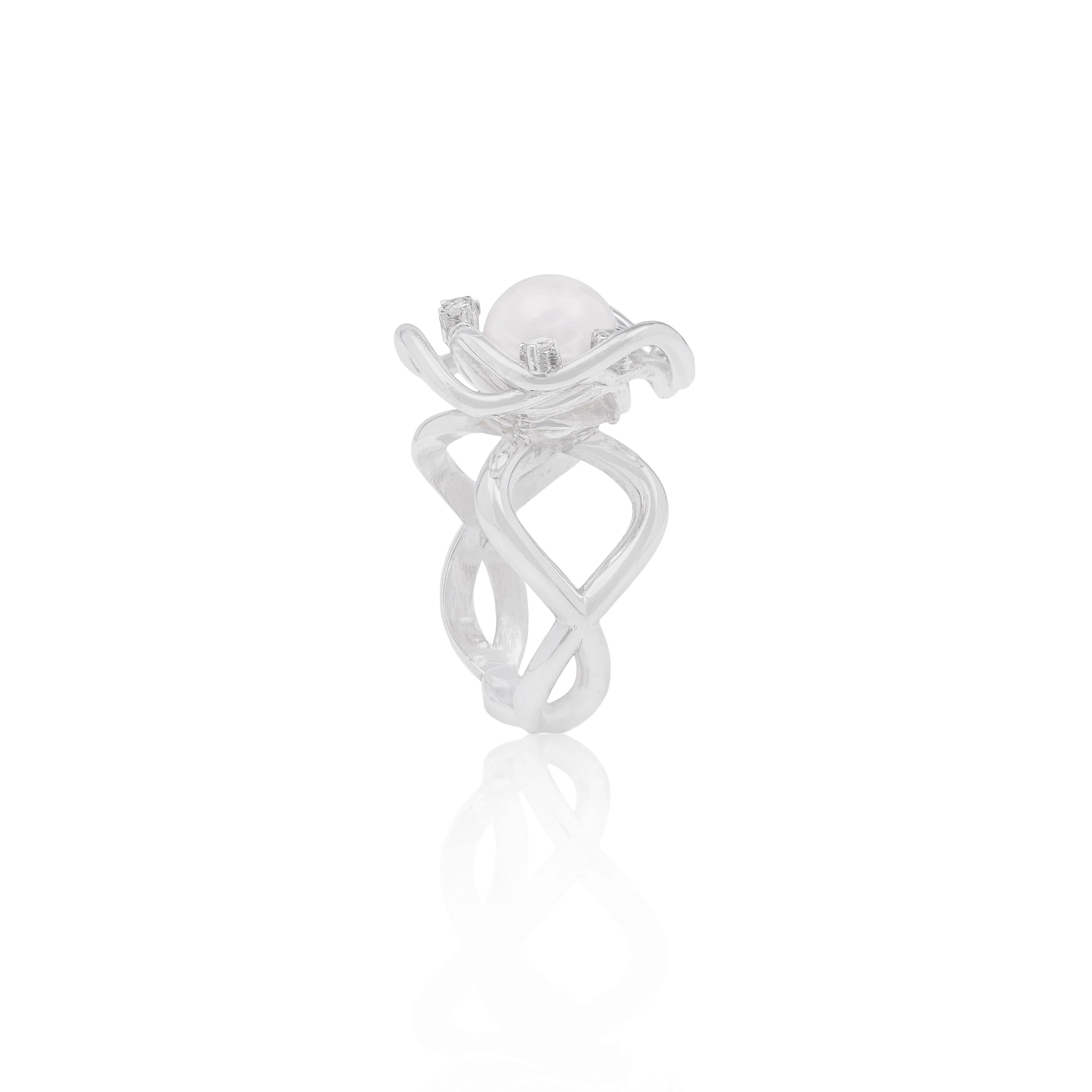Im Angebot: 18 Karat Weißgold Ring mit Diamanten und Perlen () 4