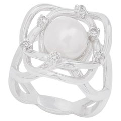 18k White Gold Diamonds and Pearl Ring