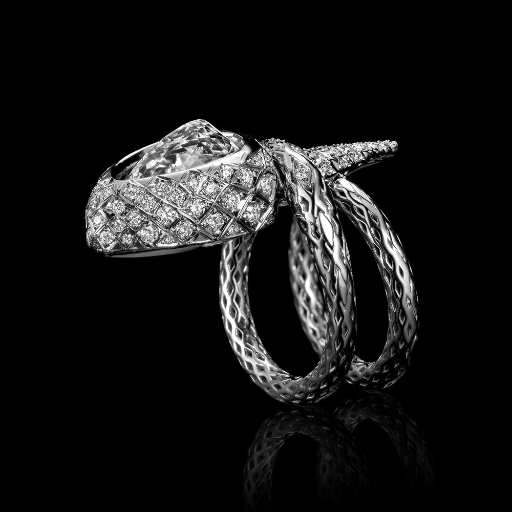 Contemporary 18 Karat White Gold Diamonds Designer Stylized Snake Cocktail Ring For Sale