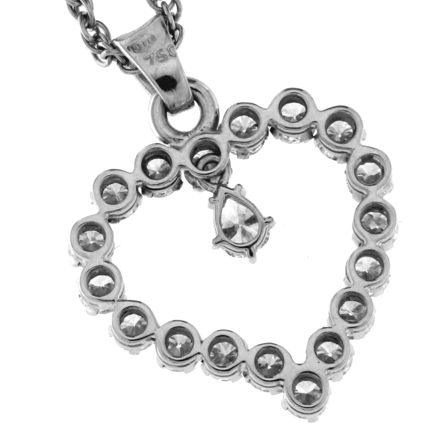Pendentif en or blanc 18 carats en forme de cœur Pour femmes en vente