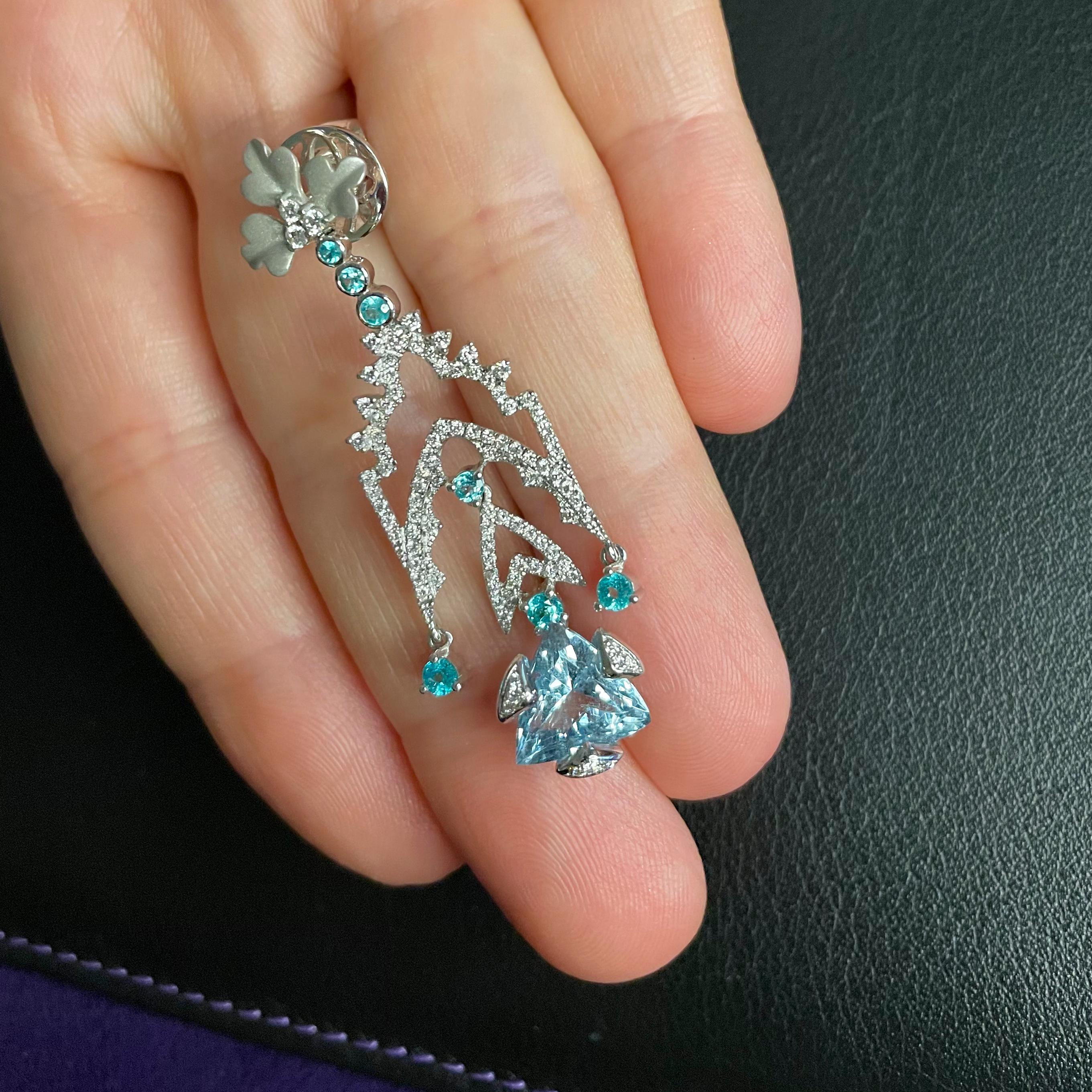 White Diamonds 0.964 cts - Paraiba 0.641 cts - Aquamarine Trillion 2 pcs 4.50 cts   

The pieces are unique creations engraved with Alessio Boschi's brand & logo, and a serial number which certifies their originality.