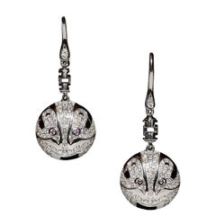 Orecchini a goccia in oro bianco 18k Divin Brand con diamanti naturali e drago decorato