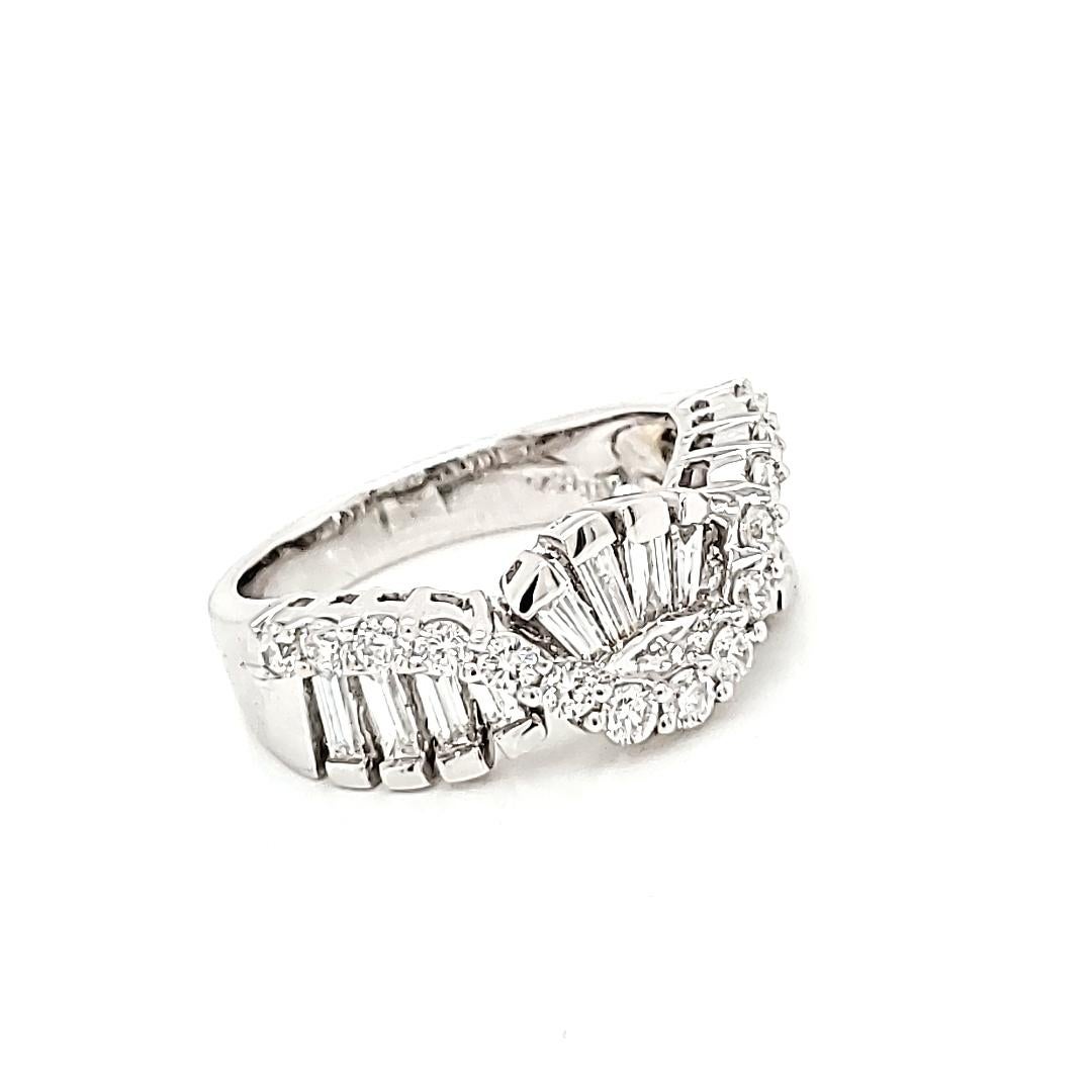18k White Gold DNA Tapered Baguette Cts 0.53 Medium 0.46 Diamond Engagement Ring In New Condition For Sale In Hong Kong, HK