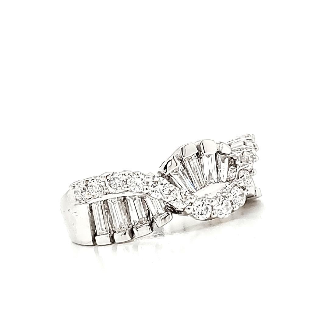 Women's 18k White Gold DNA Tapered Baguette Cts 0.53 Medium 0.46 Diamond Engagement Ring For Sale