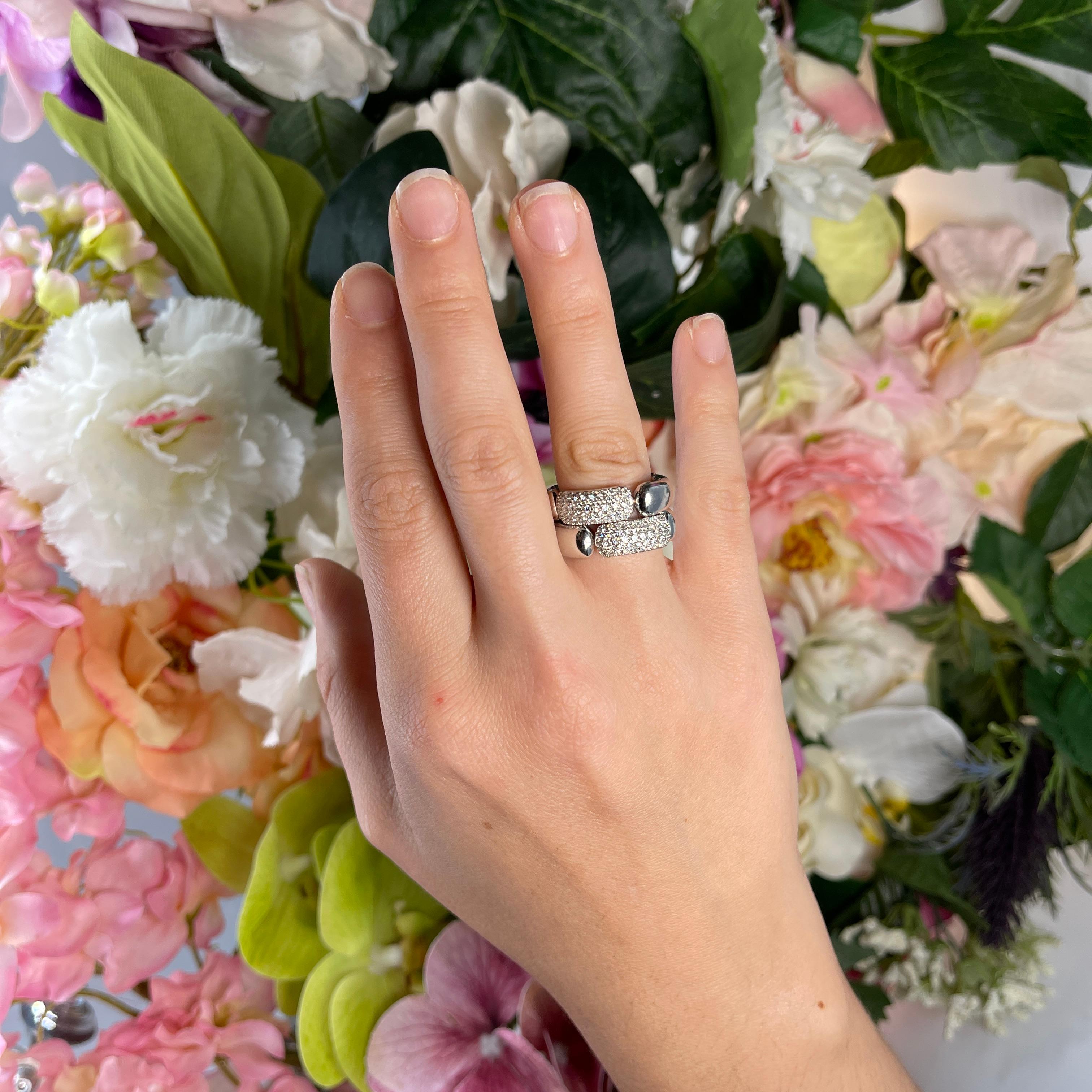 18k White Gold Double Chain Ring with Pavé White Diamonds 0.74 carats For Sale 1