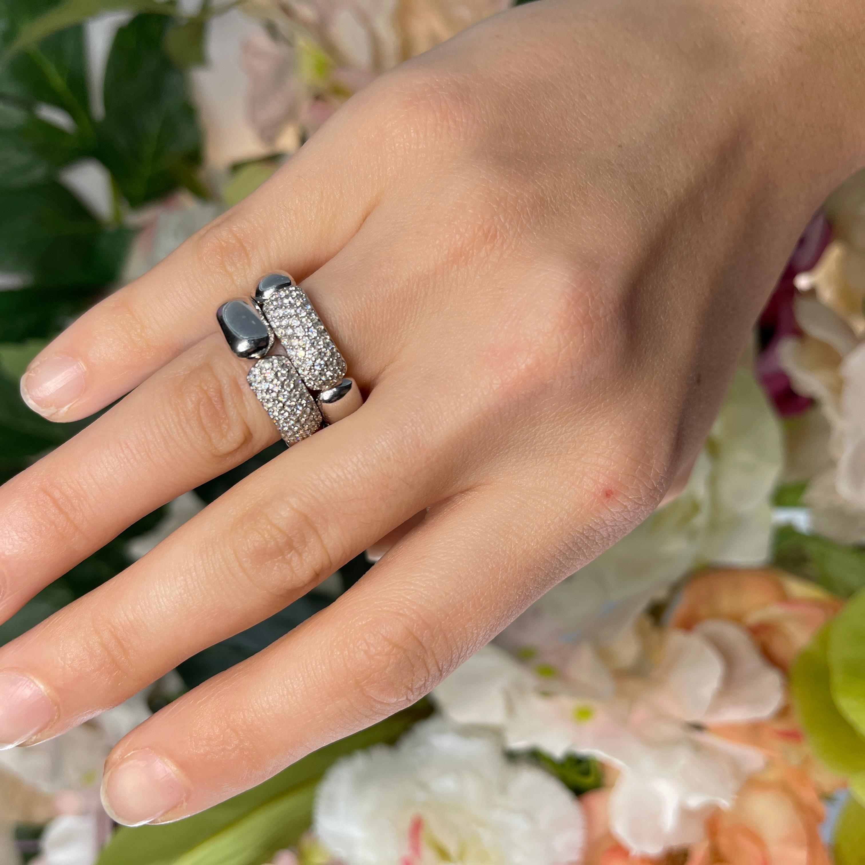 18k White Gold Double Chain Ring with Pavé White Diamonds 0.74 carats For Sale 2
