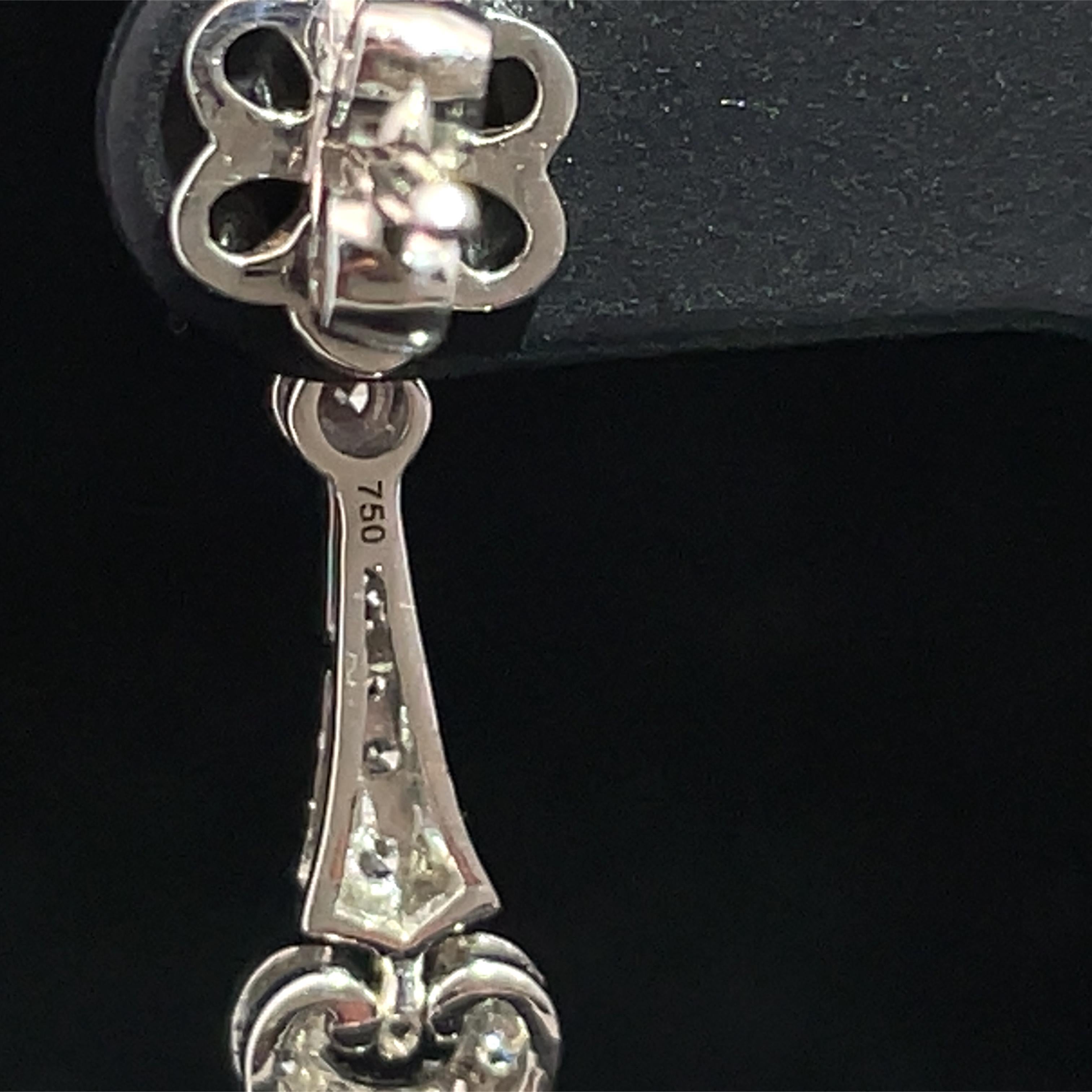Orecchini a doppio pendente in oro bianco 18k con tanzanite e diamanti in vendita 5