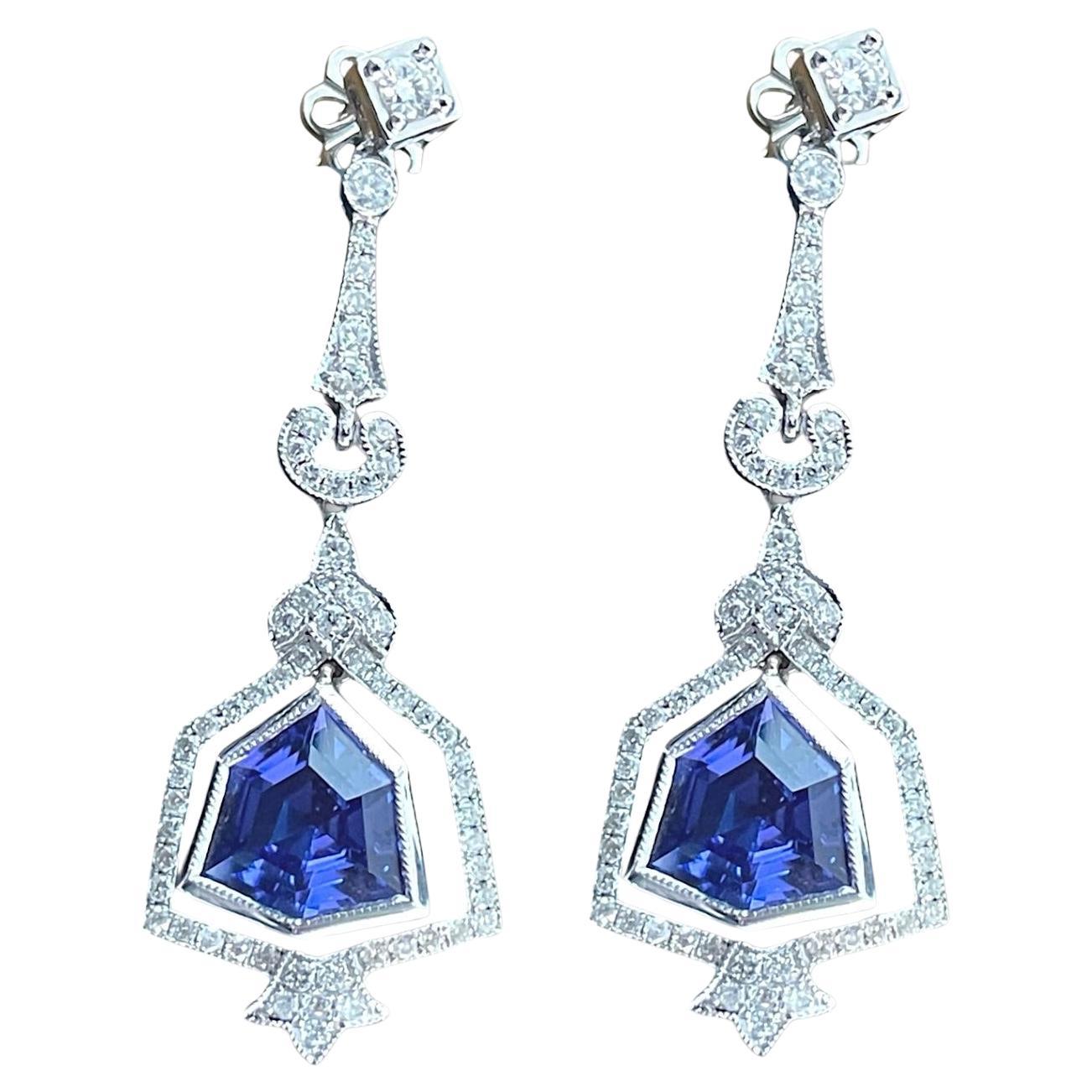 Orecchini a doppio pendente in oro bianco 18k con tanzanite e diamanti in vendita