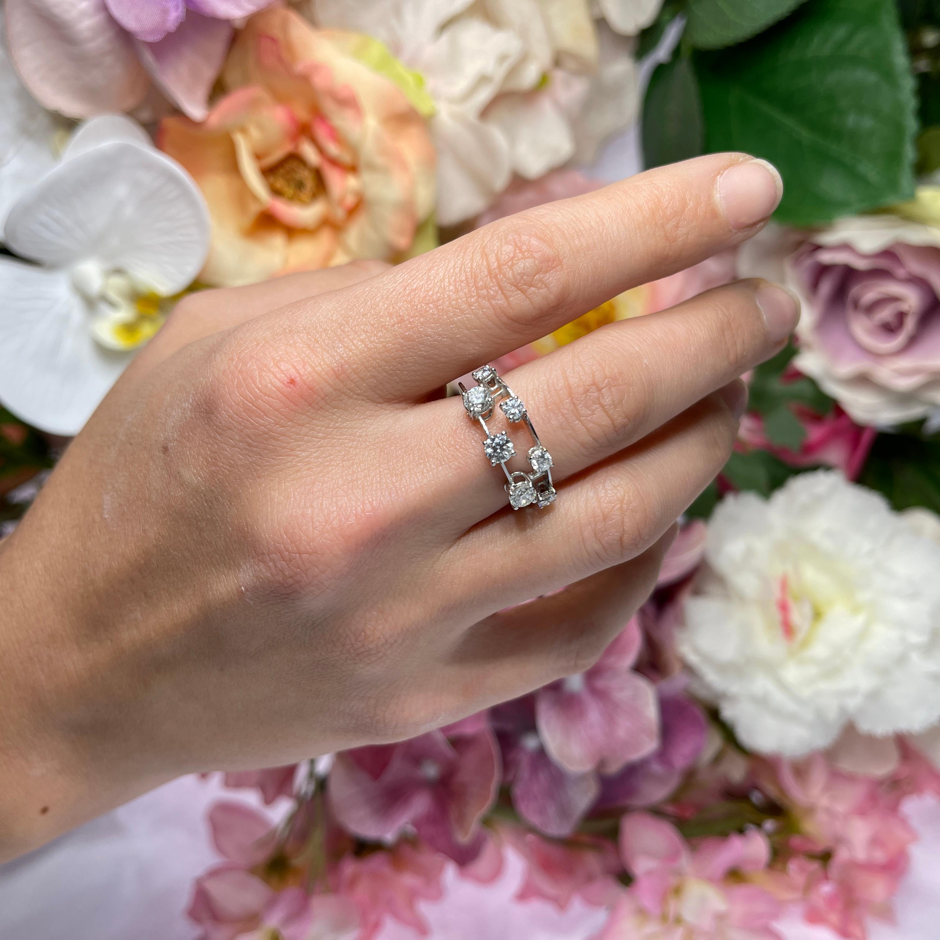 18k White Gold Double-Rail Ring with Brilliant-Cut Diamonds For Sale 2