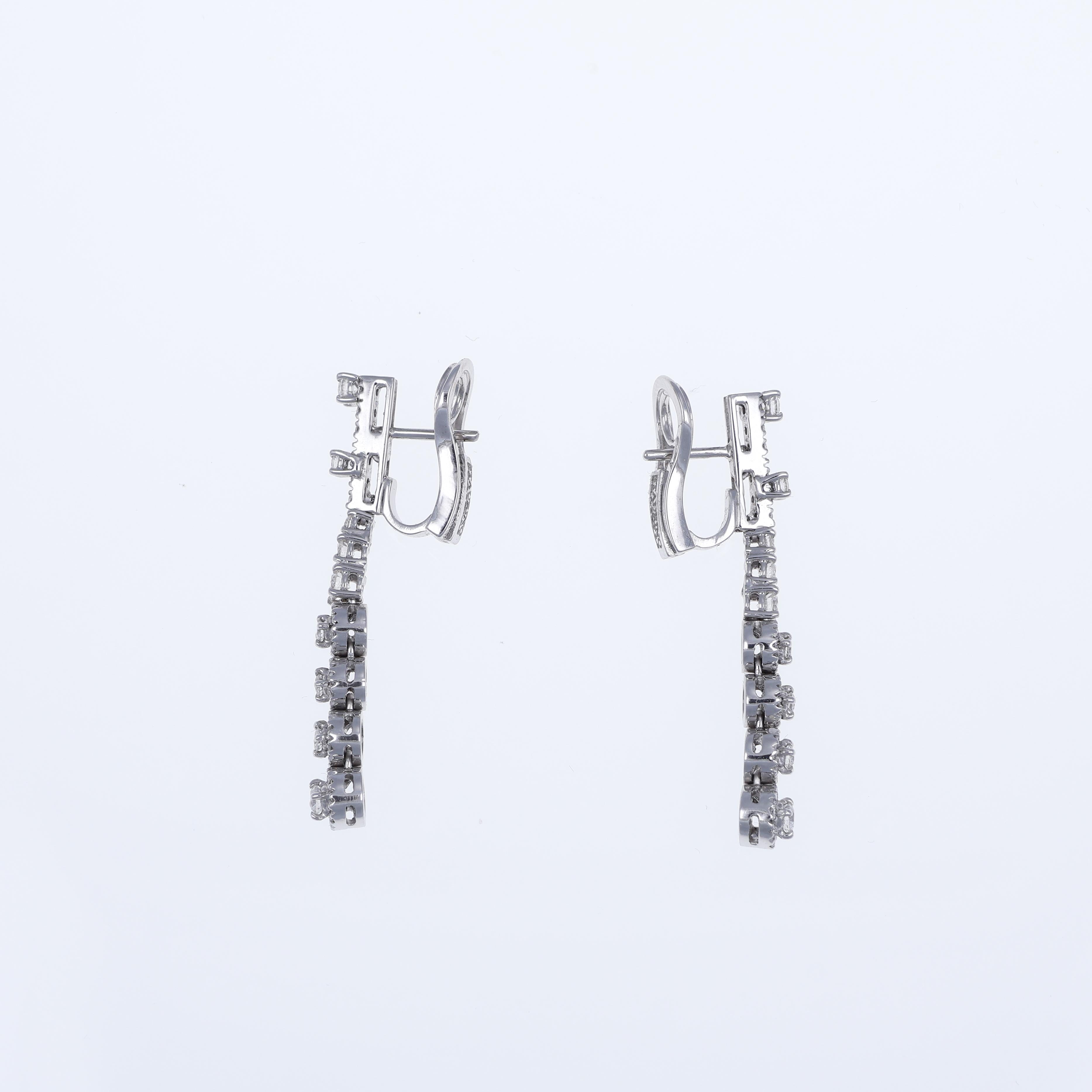 18K White Gold Drop Earrings with 1.32 Carats of Natural Diamonds In New Condition For Sale In Bergamo, BG