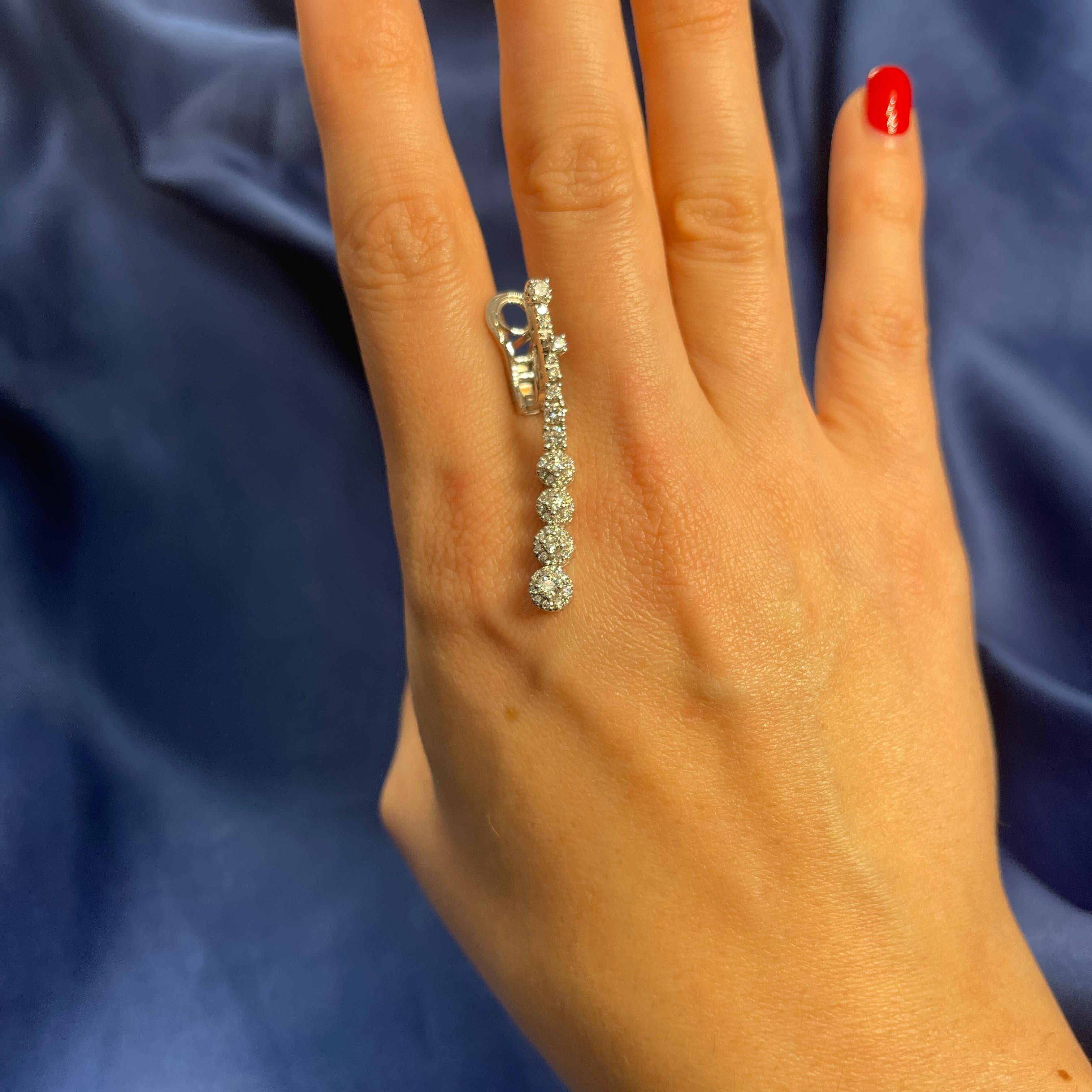 18K White Gold Drop Earrings with 1.32 Carats of Natural Diamonds For Sale 2