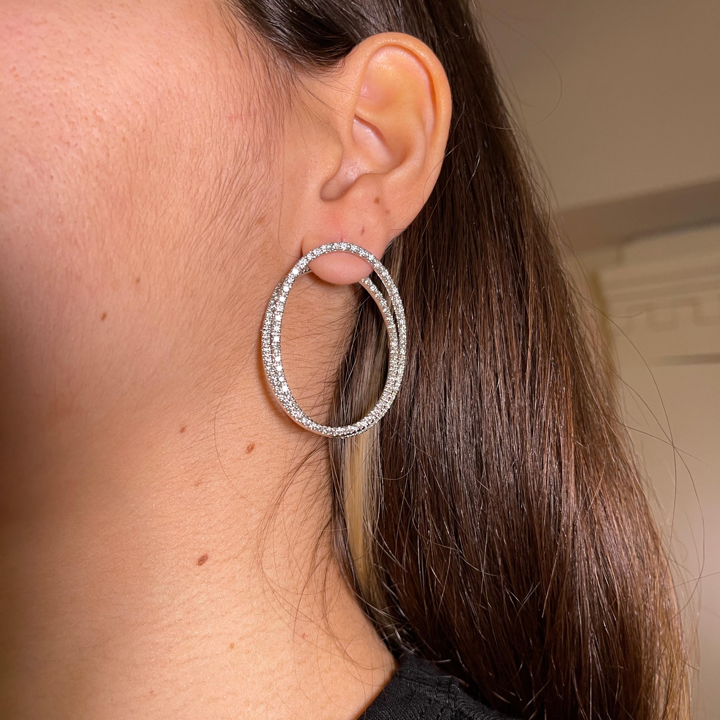 18K White Gold Drop Earrings with 3.42 Carats of Diamonds For Sale 5
