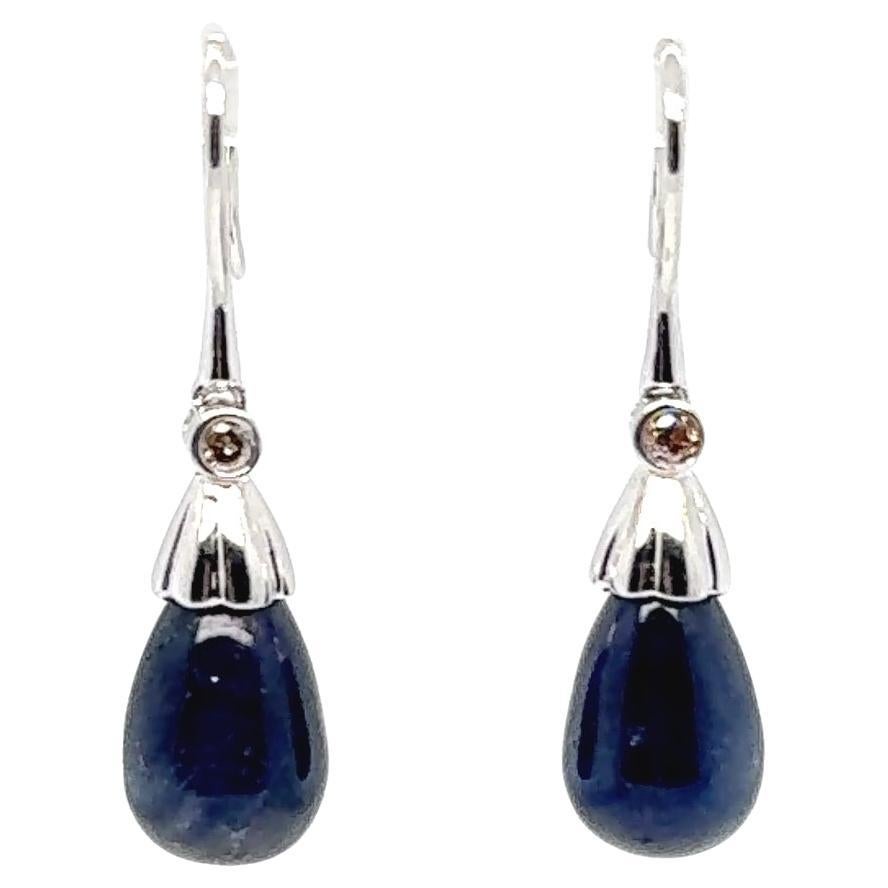 Boucles d'oreilles pendantes en or blanc 18 carats avec saphirs cabochons de 4.00 carats et diamant Acc... en vente