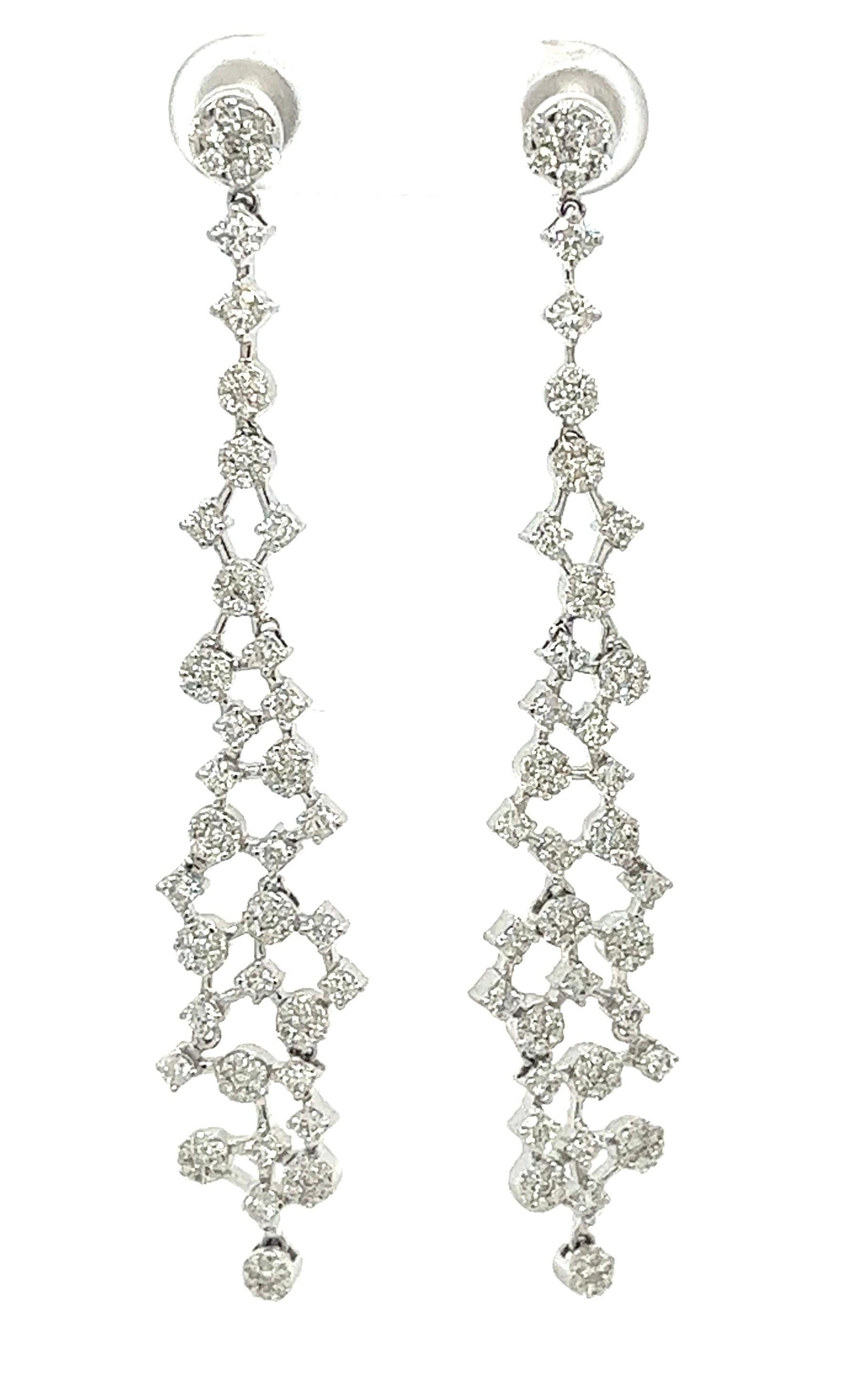 Round Cut 18K White Gold Drop Earrings with Diamonds For Sale