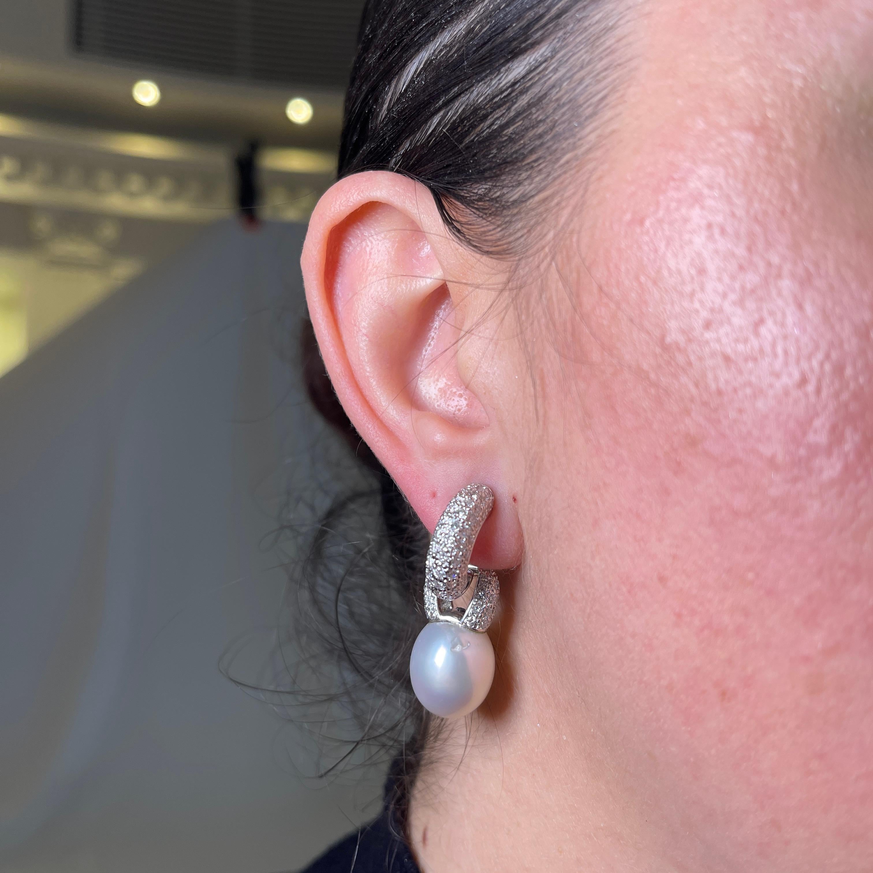 Women's or Men's 18K White Gold Drop Earrings with Pearls and Diamond Pavé For Sale