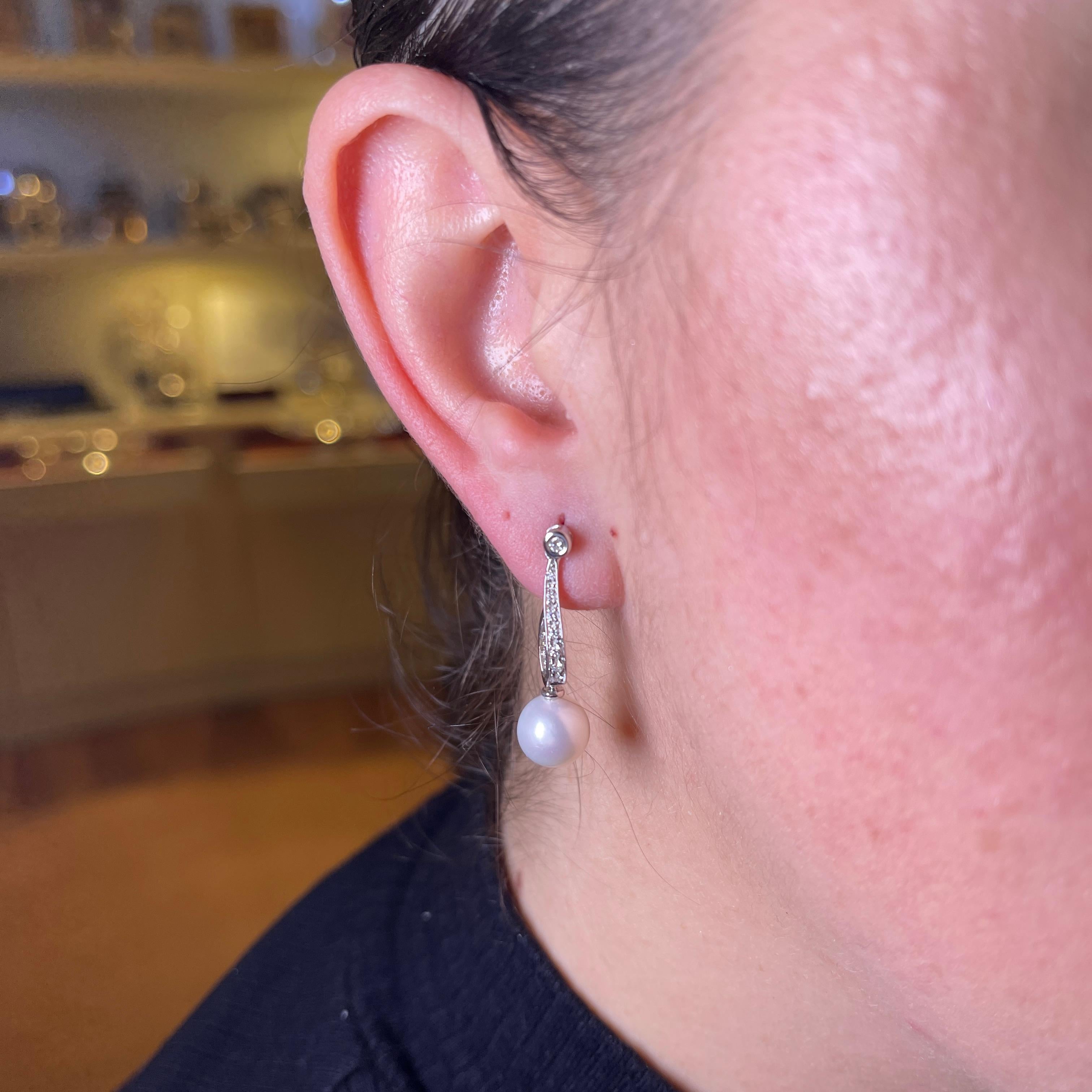 18K White Gold Drop Earrings with Pearls and Diamond Pavé For Sale 1