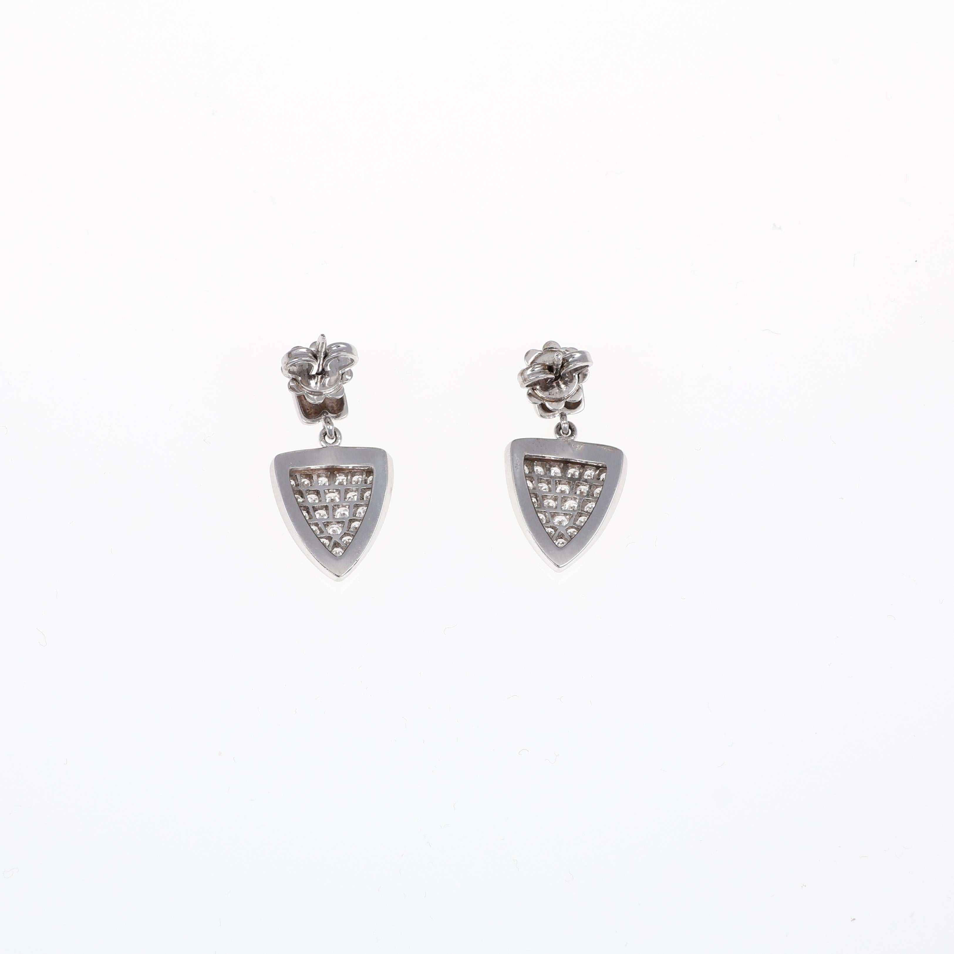 Brilliant Cut 18K White Gold Drop Earrings with White Diamonds For Sale