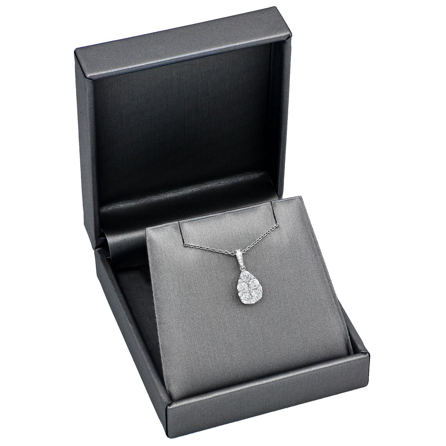 Contemporaneo Ciondolo a forma di goccia con diamante in oro bianco 18K e catena in vendita