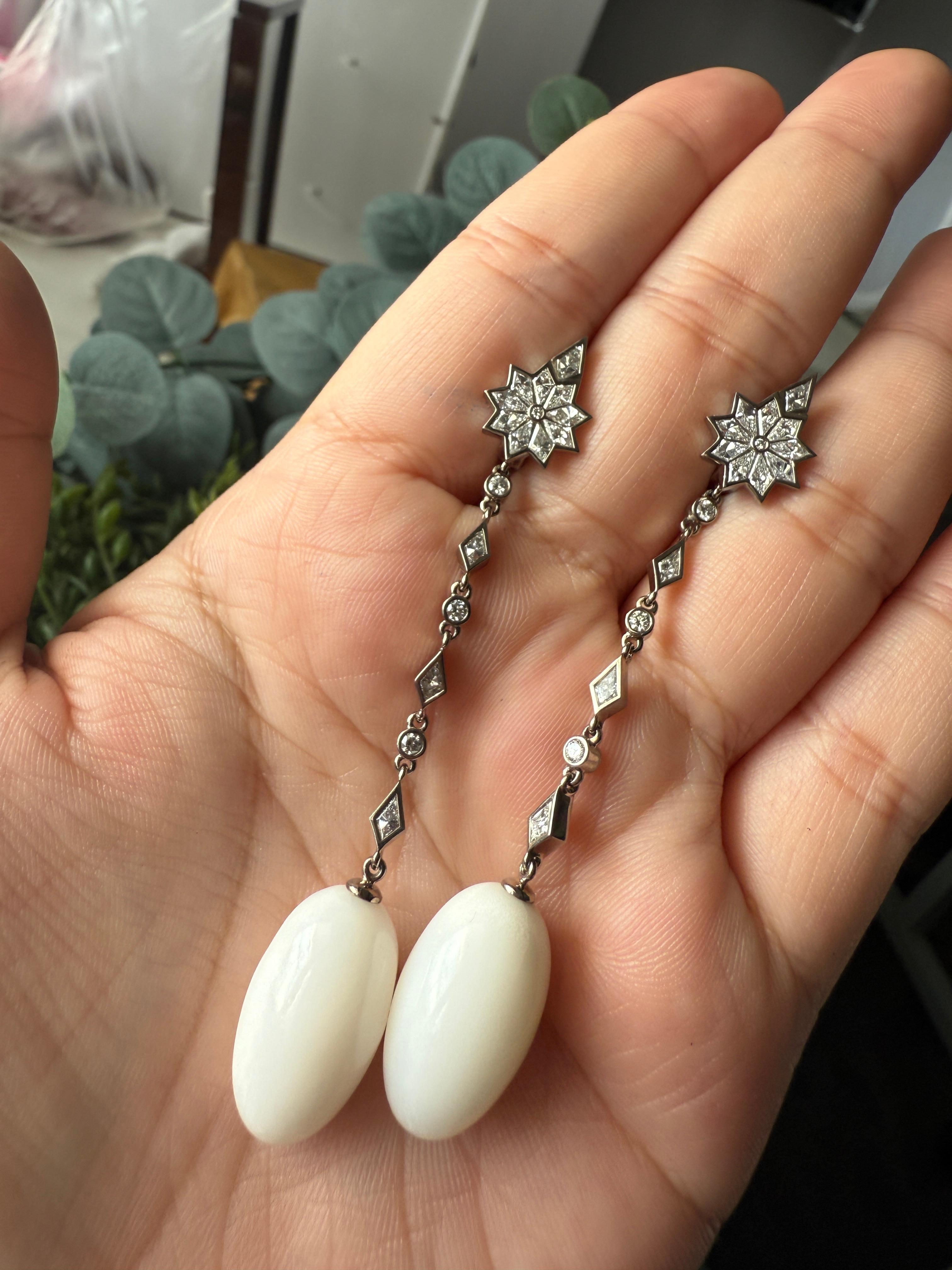 18K White Gold Earrings Star Diamond and Natural Pearl For Sale 7