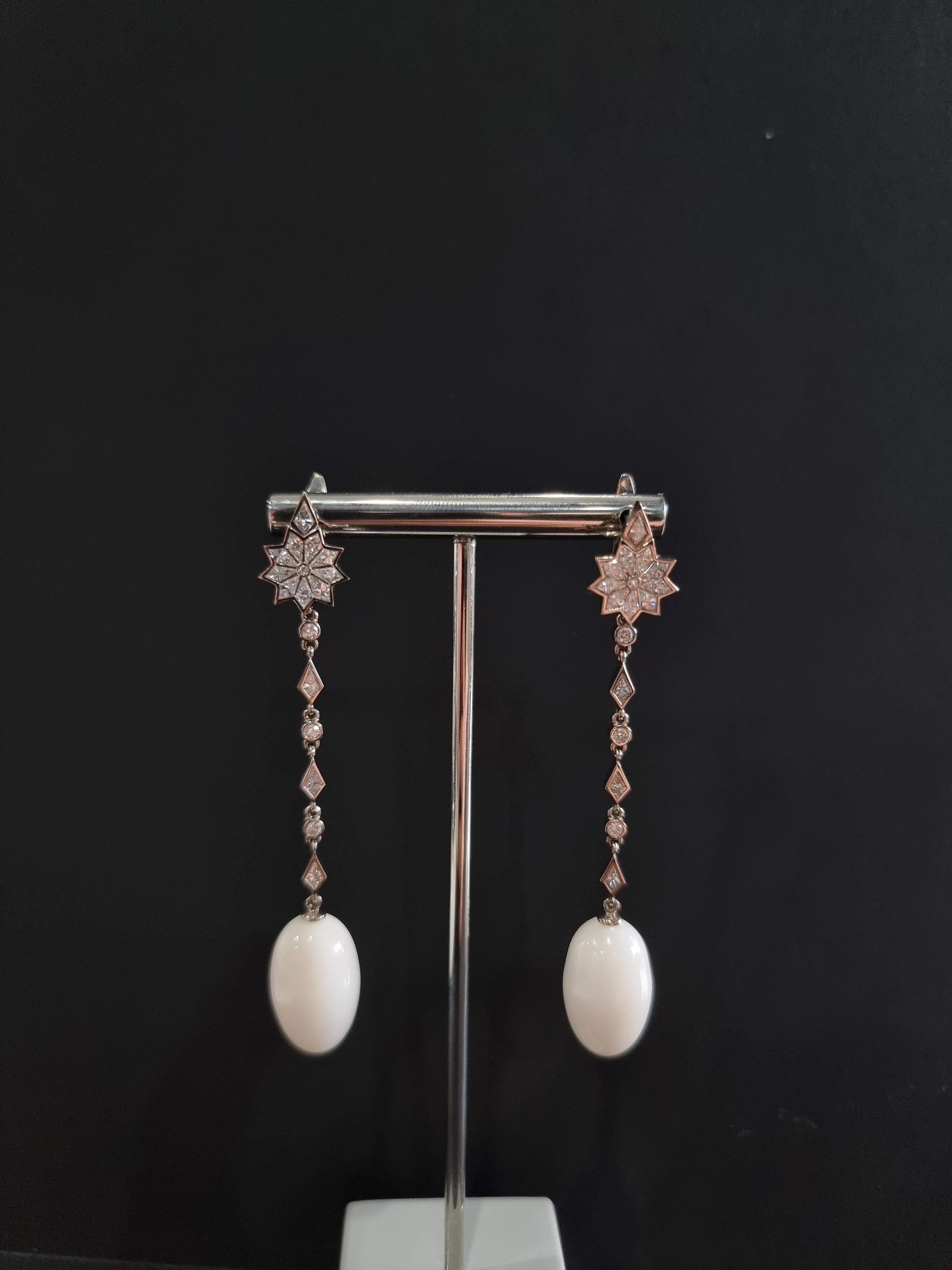 18K White Gold Earrings Star Diamond and Natural Pearl For Sale 2