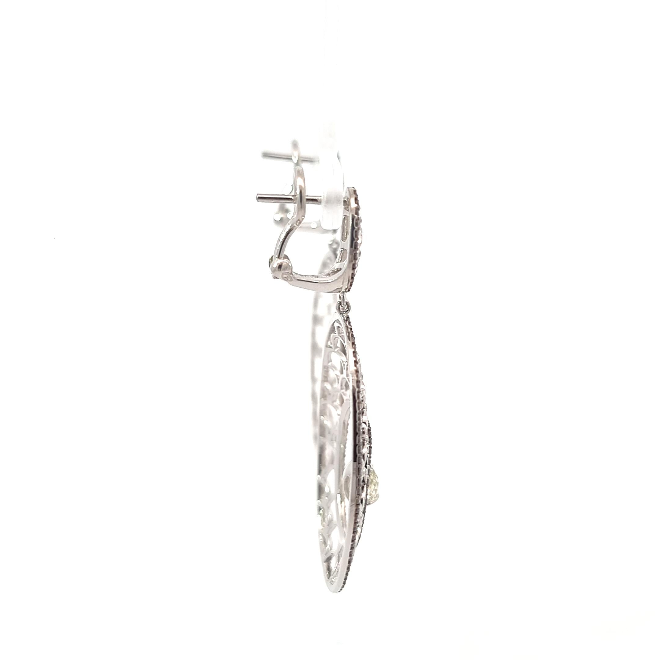 18K White Gold Earrings White and Black Diamond In New Condition For Sale In ประเวศ, TH
