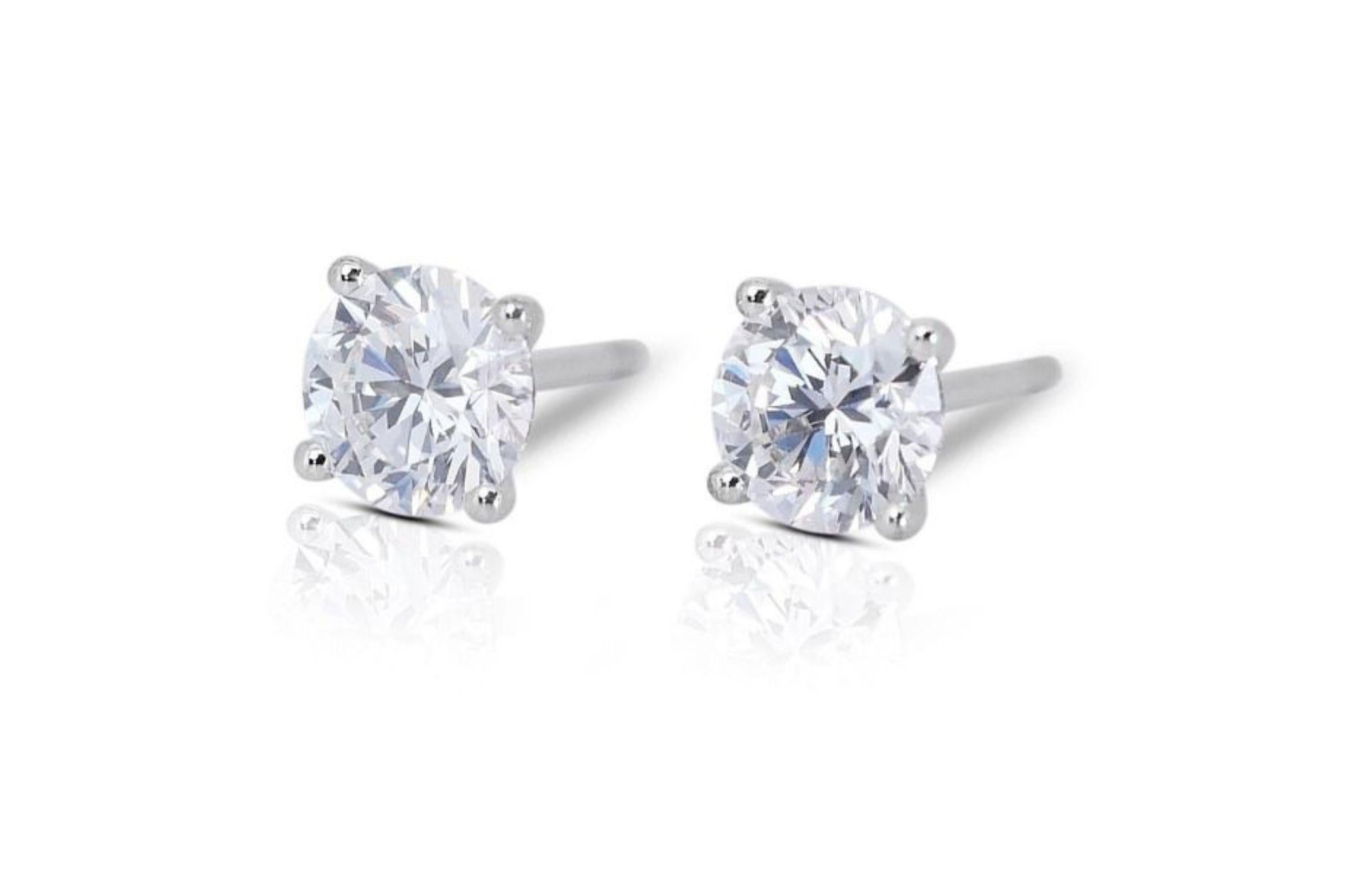 18K White Gold Earrings with 1.06ct Diamond In New Condition In רמת גן, IL