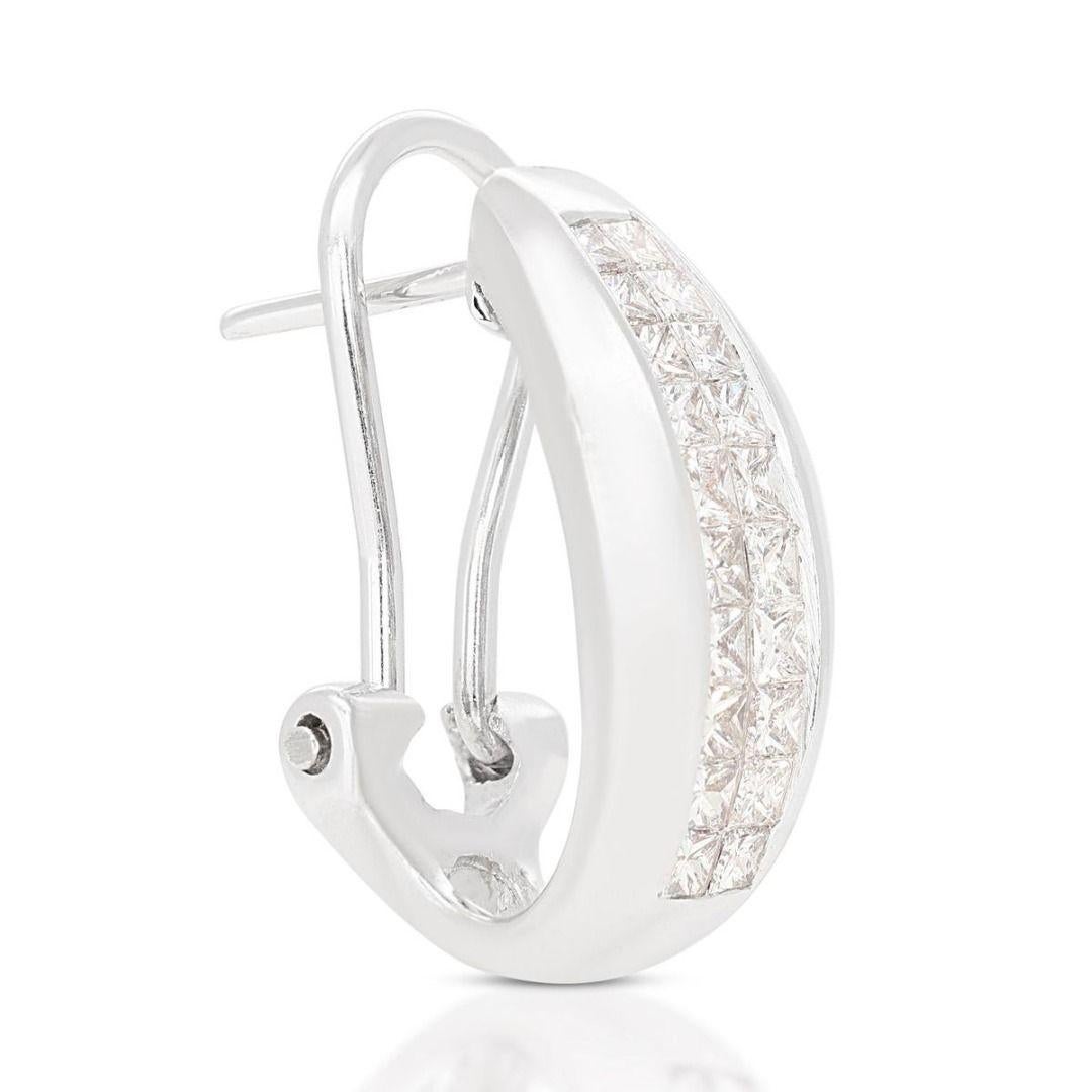 Ohrringe aus 18 Karat Weißgold mit schillernden 1 Karat und 20 Punkten natürlichen Diamanten im Zustand „Neu“ im Angebot in רמת גן, IL