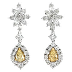 18k White Gold Earrings with 4.56 Cts in White Diamonds and 1.27 Cts in Fancy