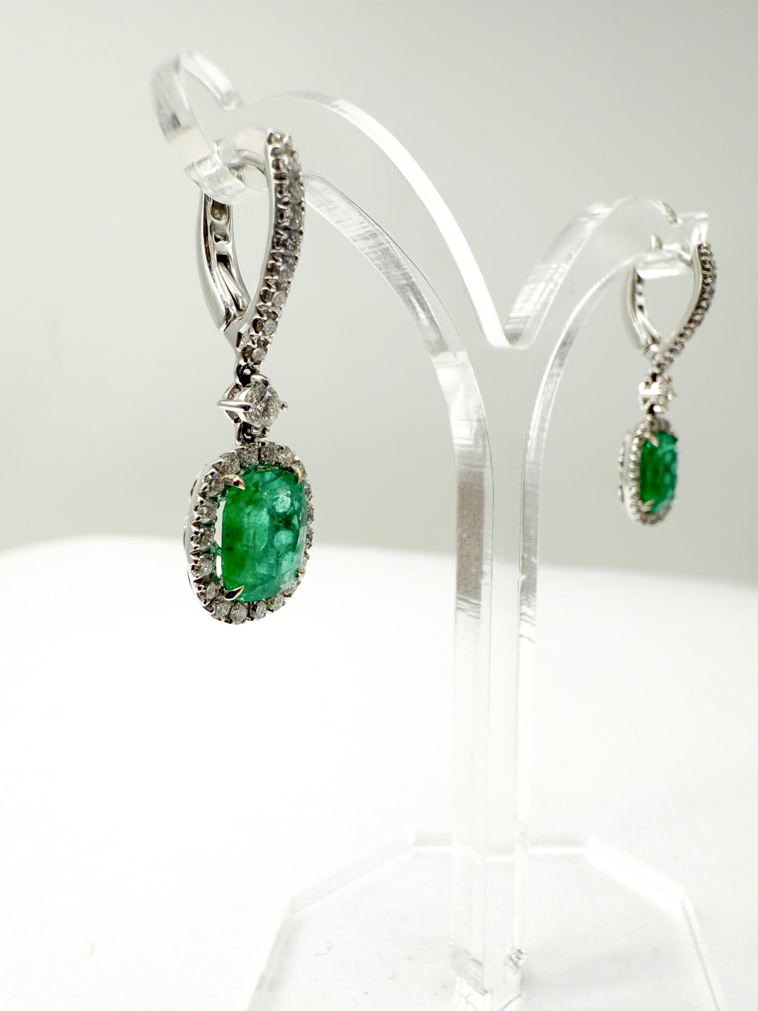 Modern 18K White Gold Earrings with Brazilian Emeralds and Diamonds For Sale