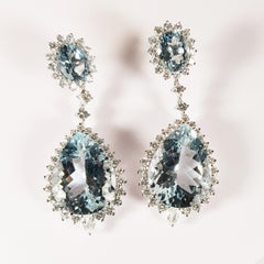 18 Karat White Gold Earrings with Diamonds and Aquamarine