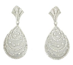 Ohrringe aus 18 Karat Weißgold mit Diamanten