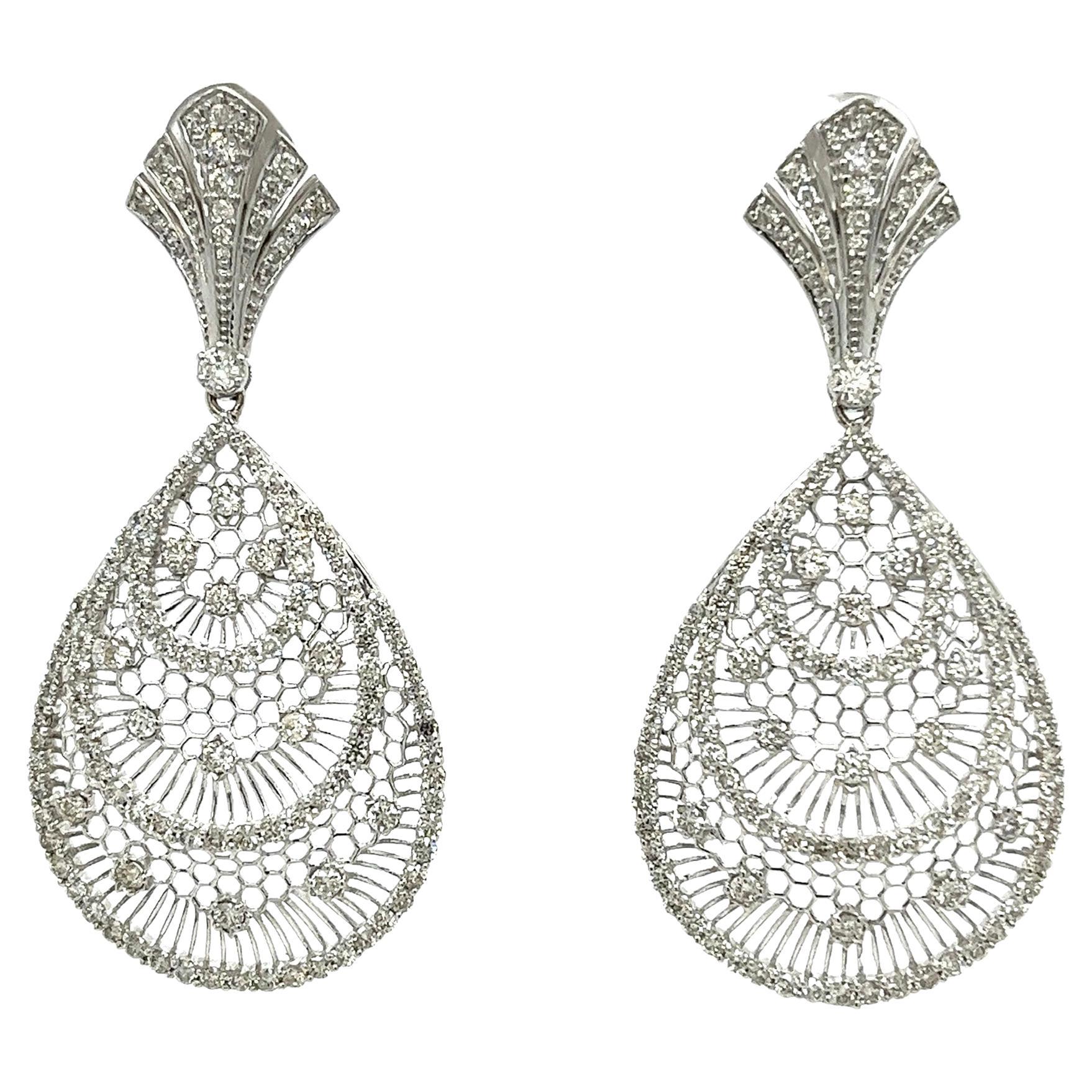 18K White Gold Earrings with Diamonds For Sale