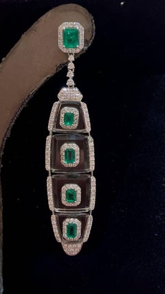 18K White Gold Earrings with Emerald and Diamonds
