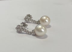18 Karat White Gold Earrings with Pearl and Diamonds - RAINBOW collection*