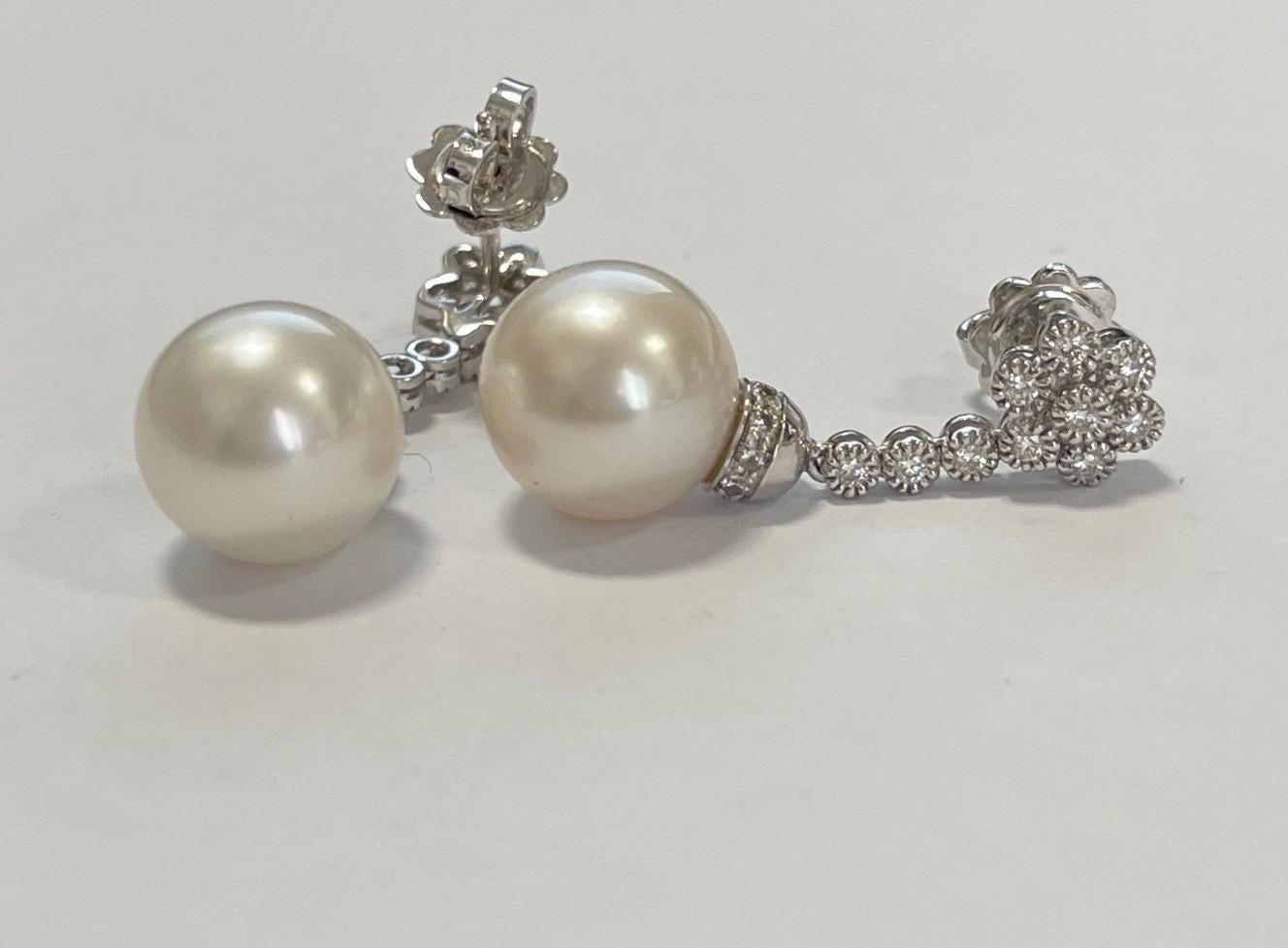 18k White Gold Earrings with Pearl and Diamonds