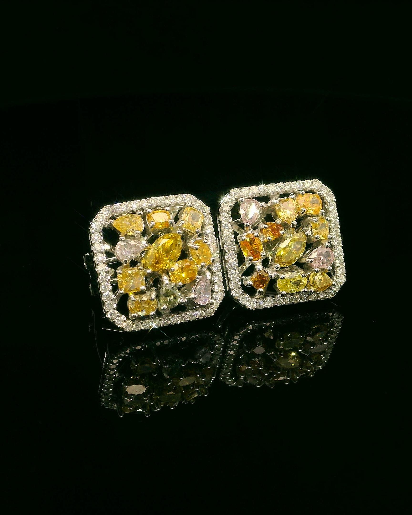 18K White Gold Earrings with Rare Fancy Color Diamonds and White Diamond Halo In New Condition For Sale In Ramat Gan, IL