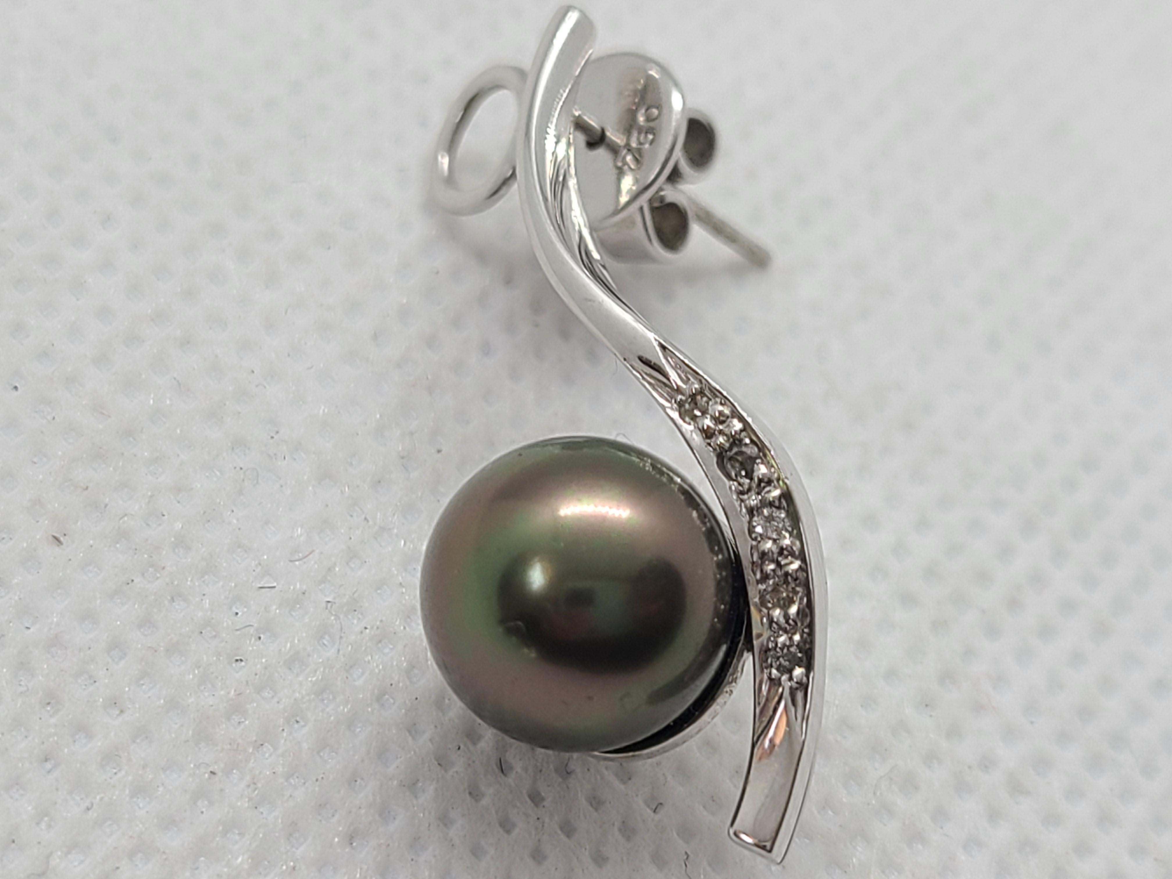 Orecchini in oro bianco 18 carati con perle nere stile Tahiti e diamanti In condizioni buone in vendita a Pasadena, CA