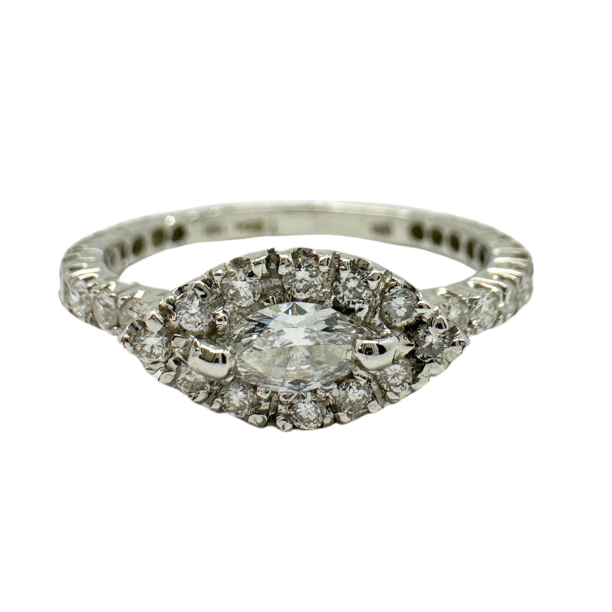 18k White Gold East-West Marquise Cut Diamond Ring In Good Condition For Sale In New York, NY