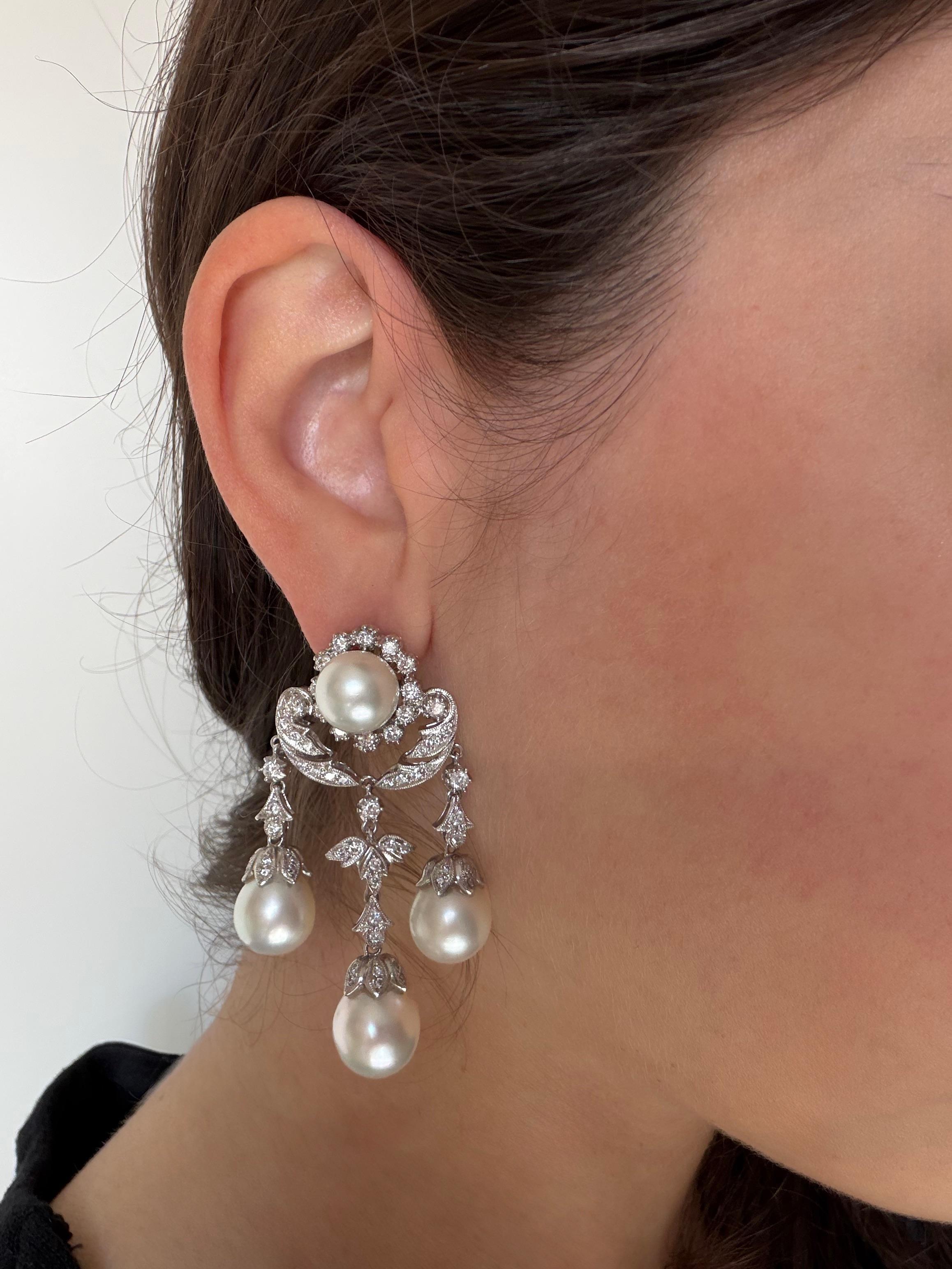 Edoardiano Orecchini a lampadario con diamanti e perle in oro bianco 18 carati di ispirazione edoardiana in vendita
