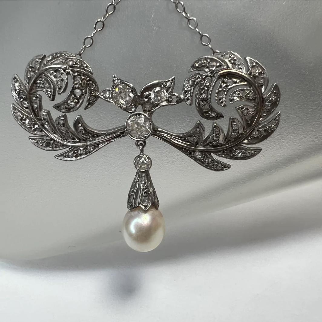 Women's 18K White Gold Edwardian Pearl & Old Mine Diamond Lariat Necklace For Sale