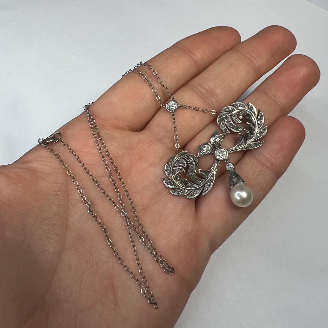 Collier lariat en or blanc 18 carats avec perles édouardiennes et diamants taille vieille mine Pour femmes en vente