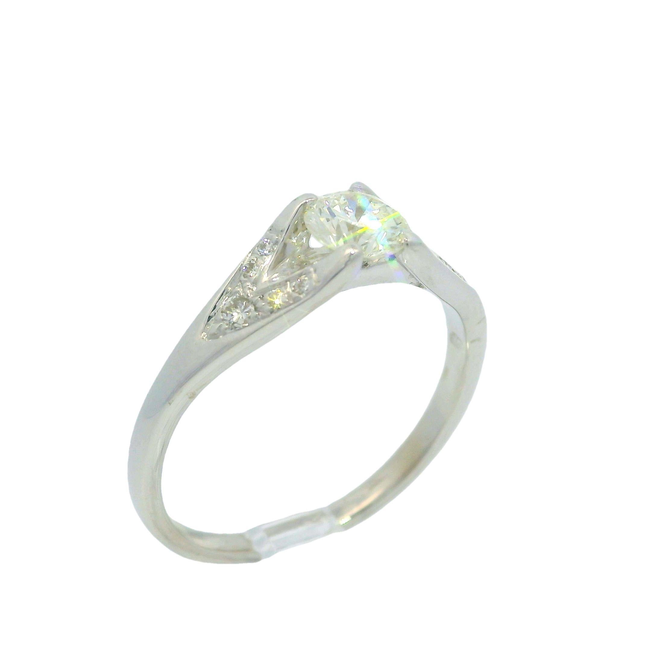 18k White Gold EGL .70ctw Round Brilliant Cut Diamond Solitaire Engagement Ring For Sale 5