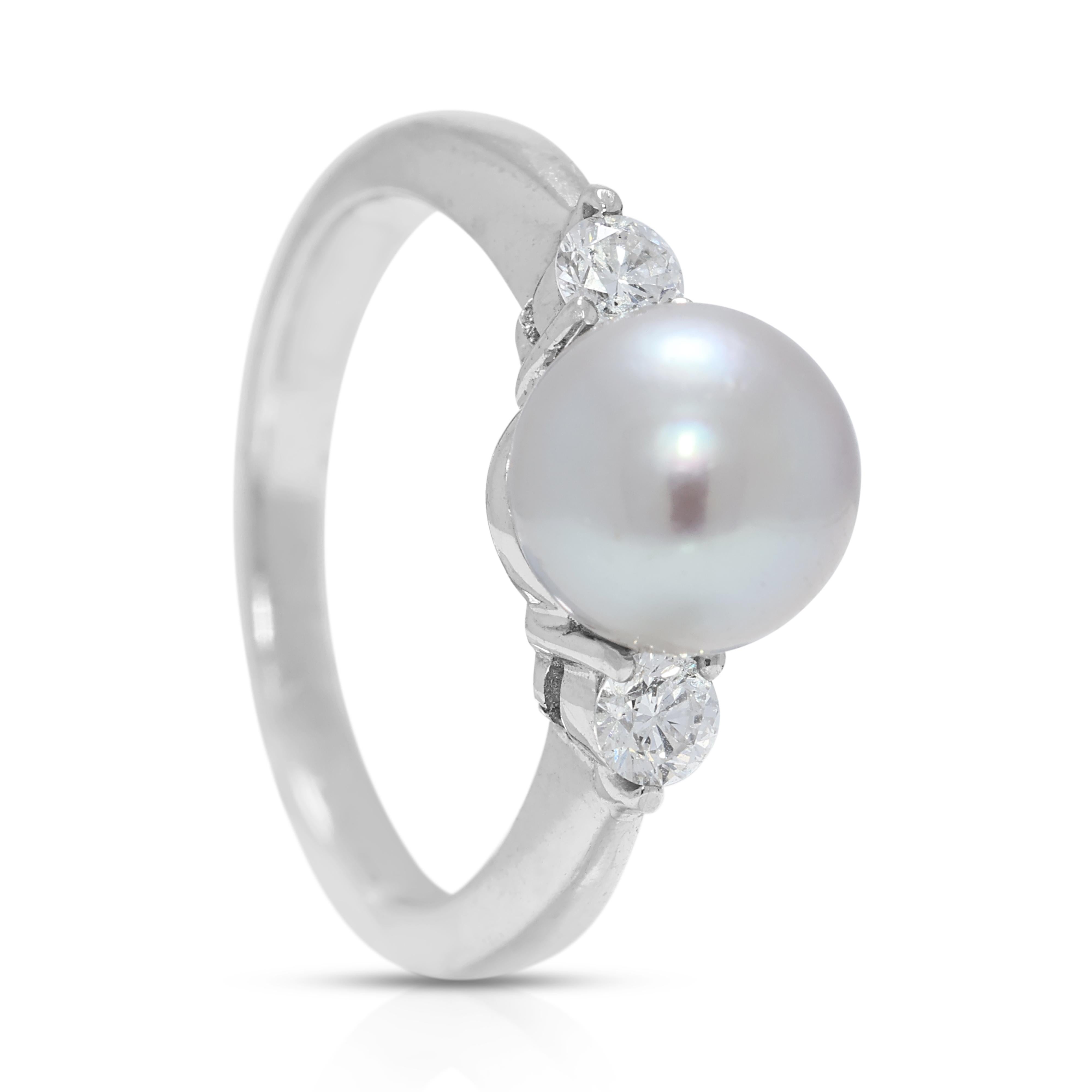 18 Karat Weißgold Eleganter Perlenring mit seitlichen Diamanten im Zustand „Neu“ im Angebot in רמת גן, IL