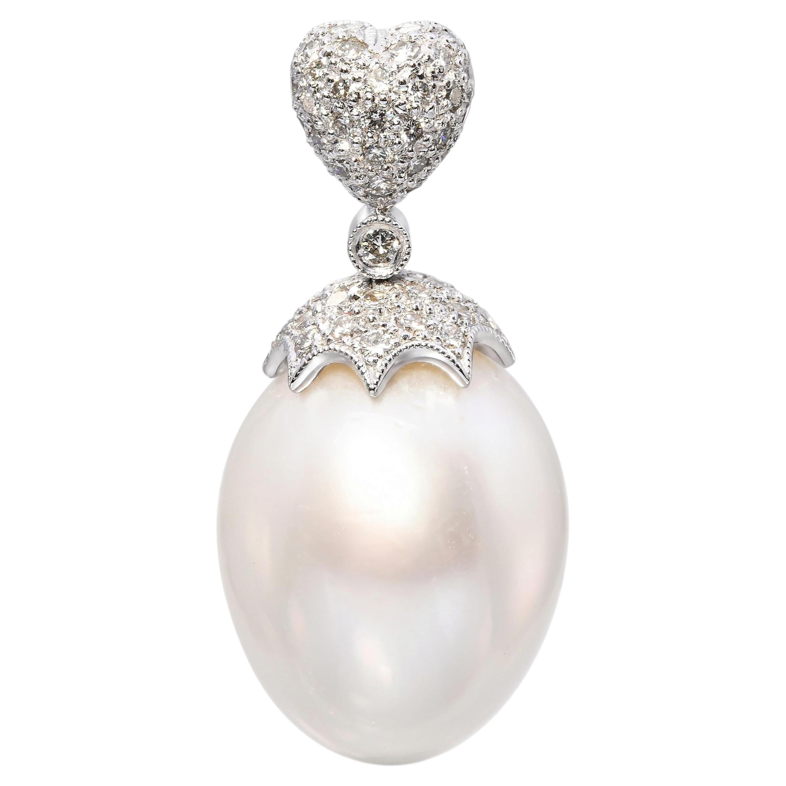 Colgante alargado de oro blanco de 18k con perla del Mar del Sur y diamantes