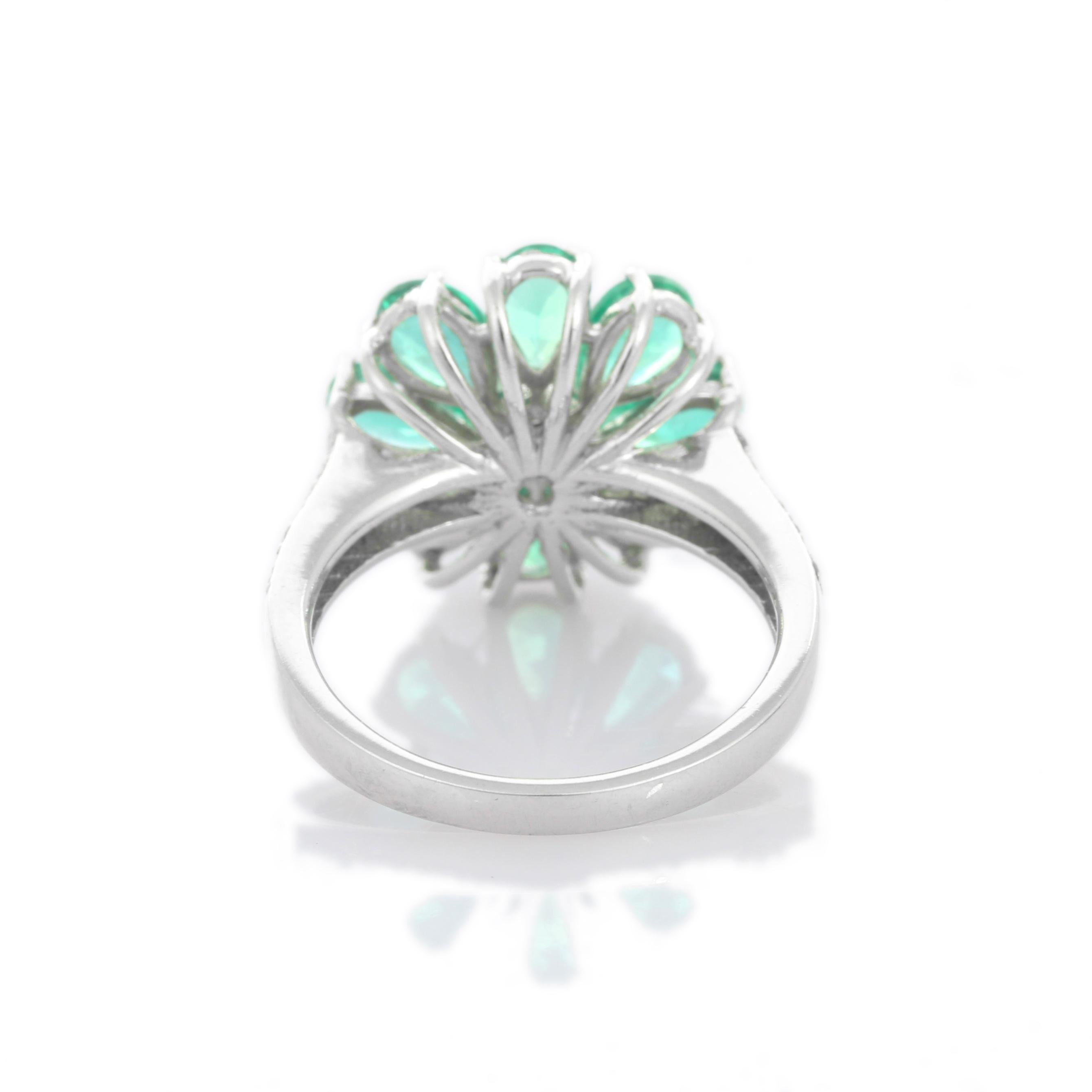 For Sale:  18K White Gold Emerald Flower Ring for Women 7