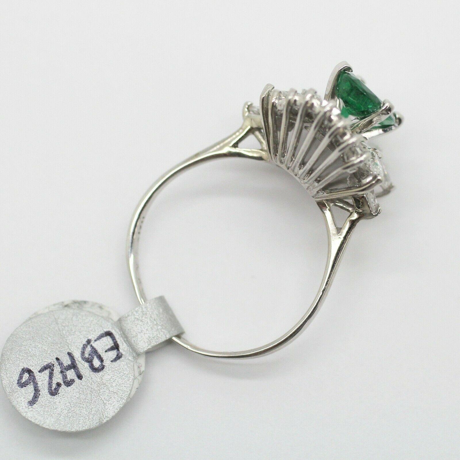 Contemporary 18k White Gold Emerald and Diamond Cocktail Ring For Sale