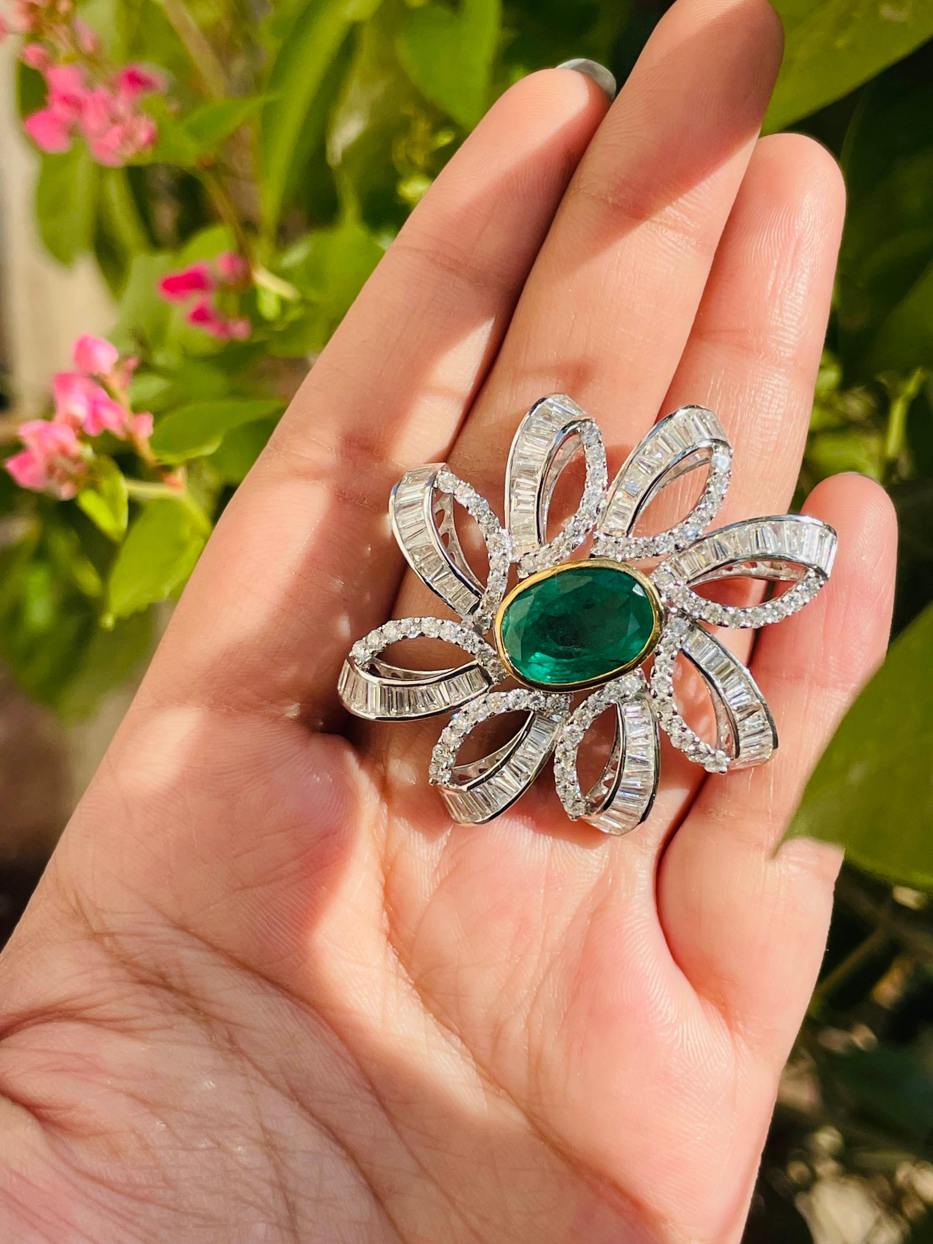 Women's or Men's  18k Solid White Gold Diamond and 7.5 Carats Emerald Blooming Floral Brooch For Sale