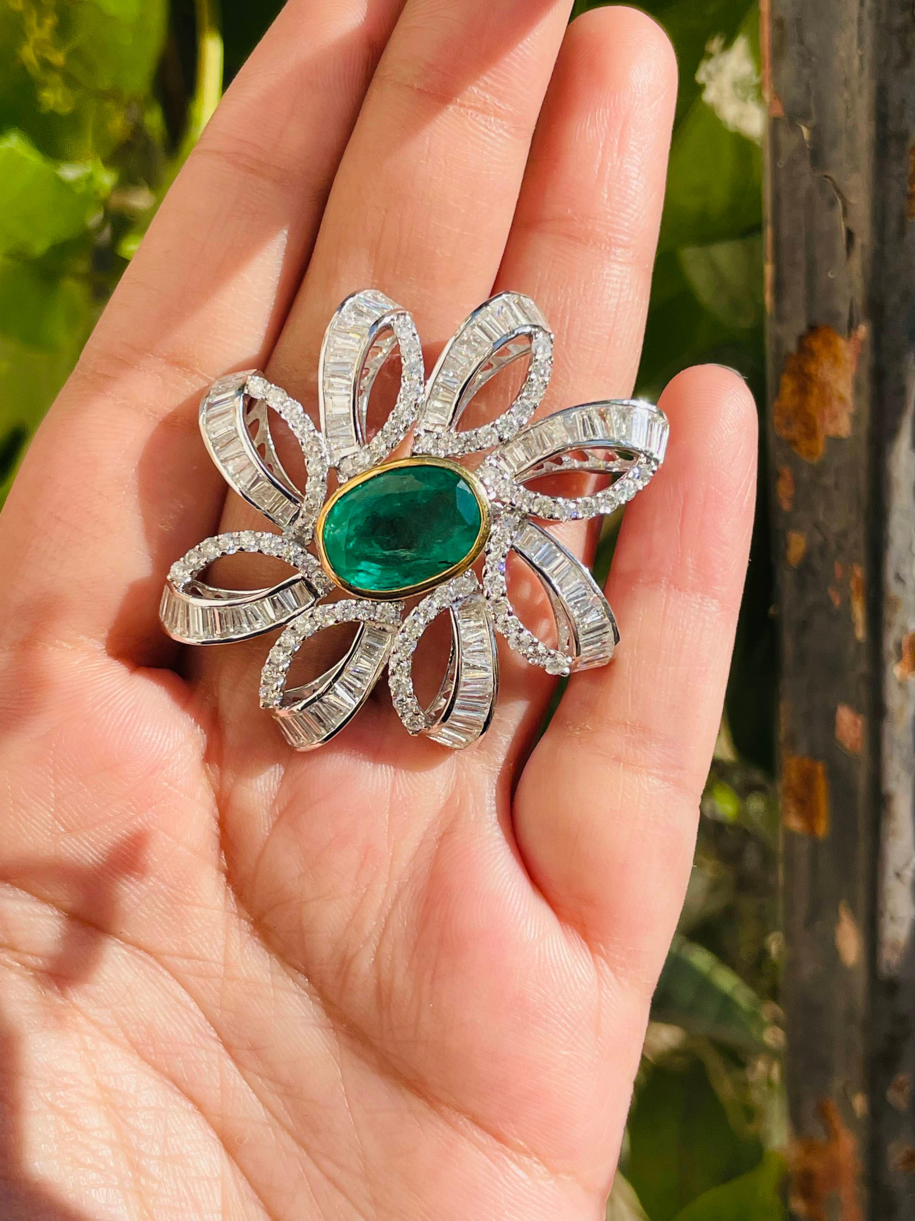  18k Solid White Gold Diamond and 7.5 Carats Emerald Blooming Floral Brooch For Sale 2