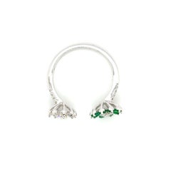 18k White Gold Emerald Baguette Cts 0.94 Diamond Daisy Ring