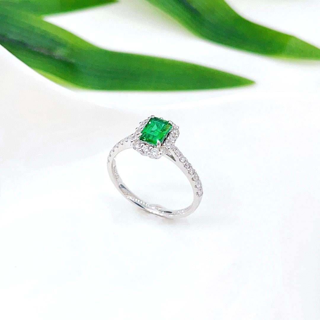 Emerald Cut 18K White Gold Emerald & Baguette Diamond Ring For Sale